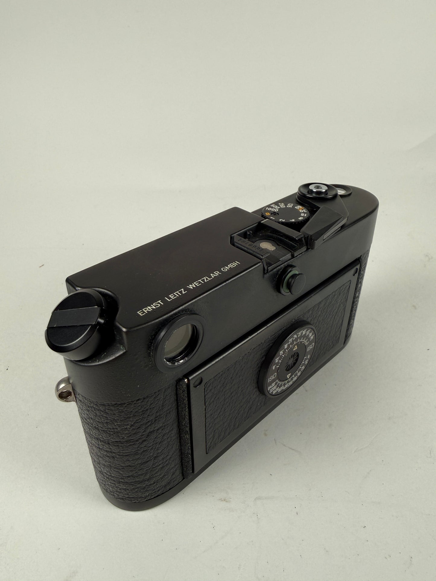 Leica M6 Classic 0.72 35mm rangefinder film camera black