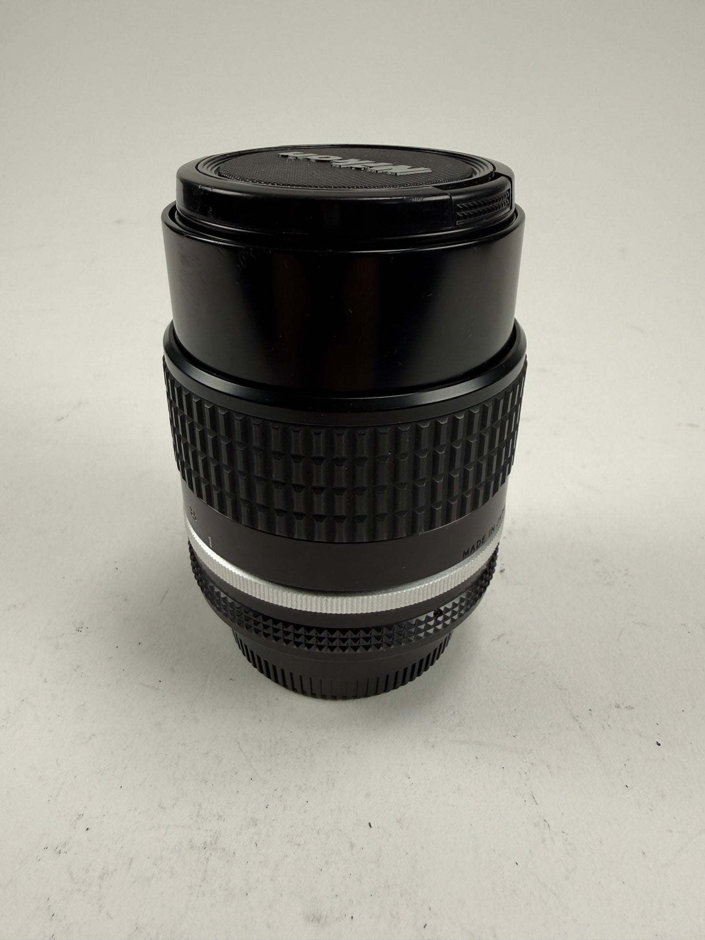 Nikon Nikkor 105mm f2.5 Ais Prime Manual Focus Portrait Lens