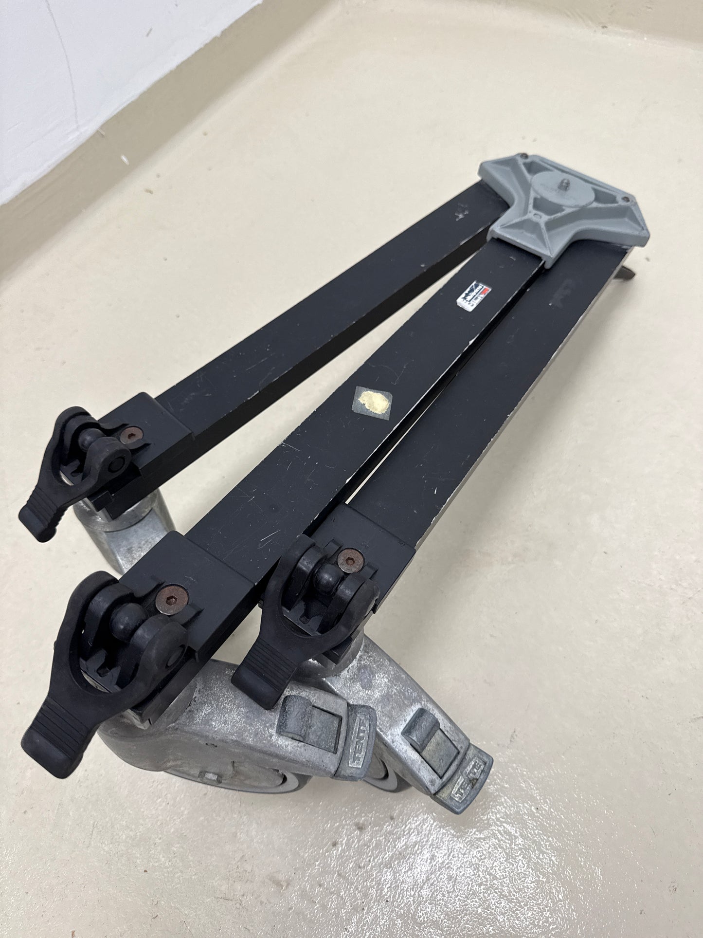 Manfrotto 3198 Cine/Video Deluxe Dolly for Tripod
