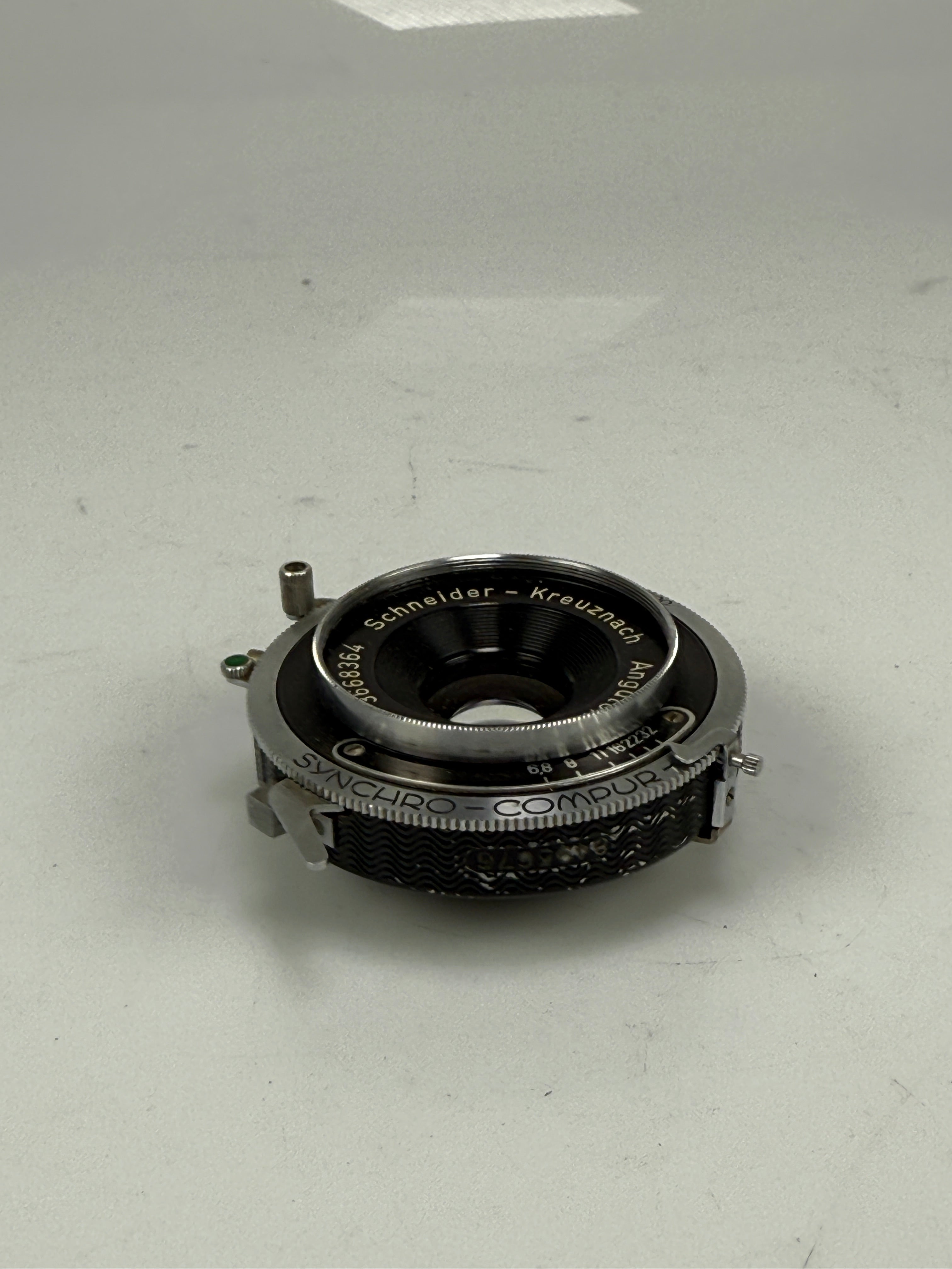 Schneider Kreuznach 90mm f6.8 Angulon Synchro-Compur B Shutter