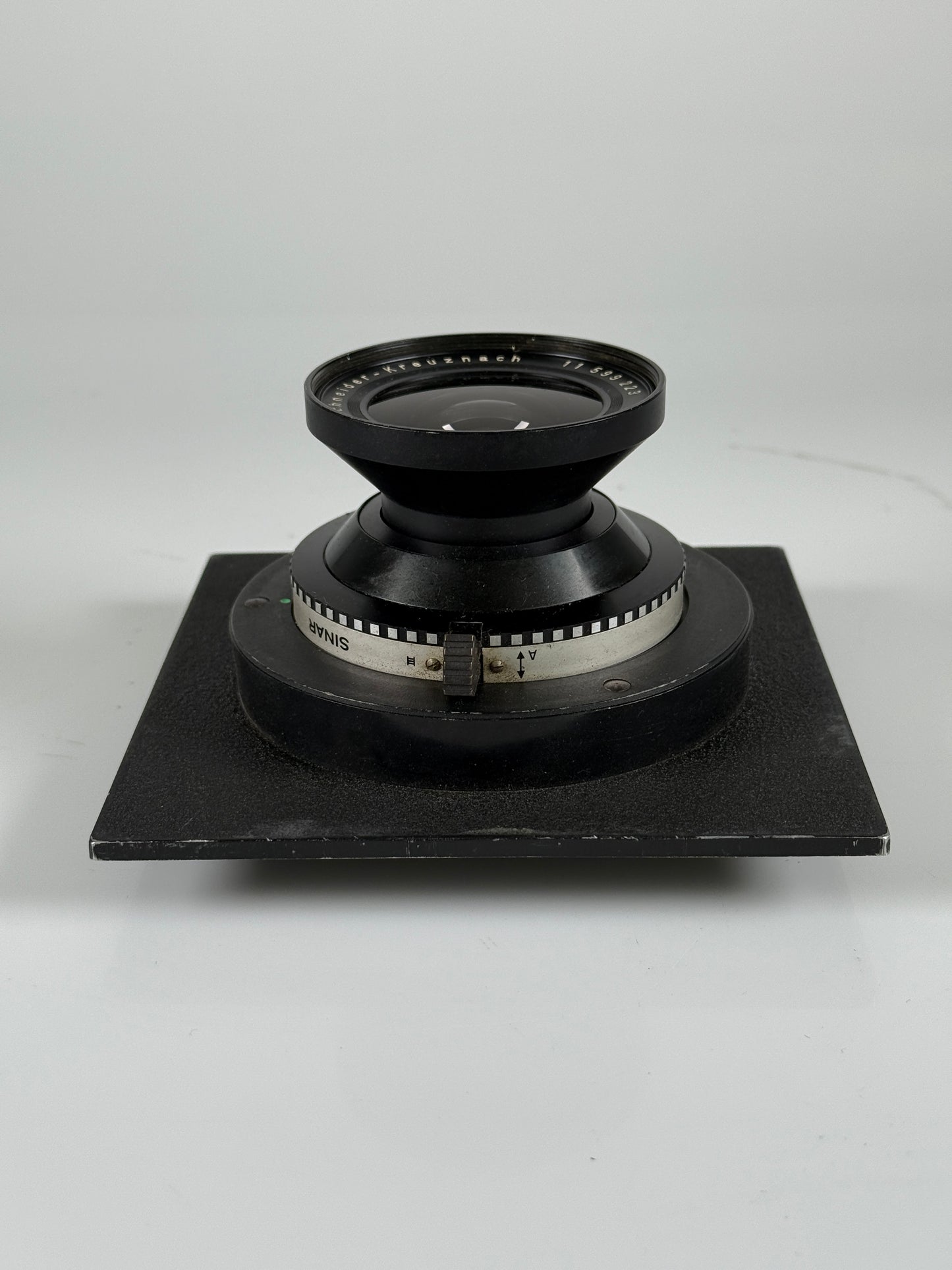 Schneider Kreuznach Super Angulon 90mm f8 lens in DB shutter