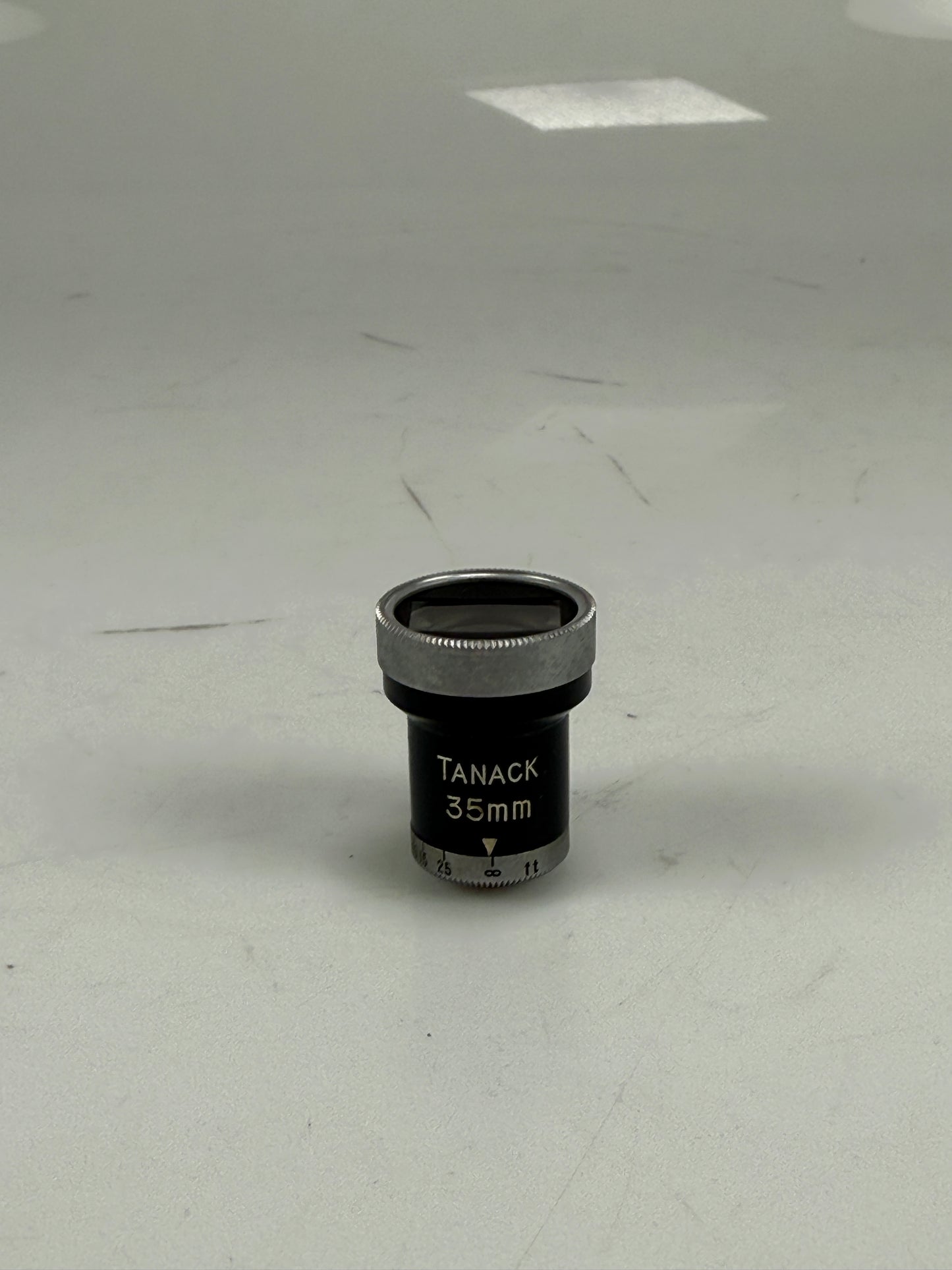 Tanar W Tanaka Kogaku 35mm f2.8 Lens for Leica LTM with case and finder