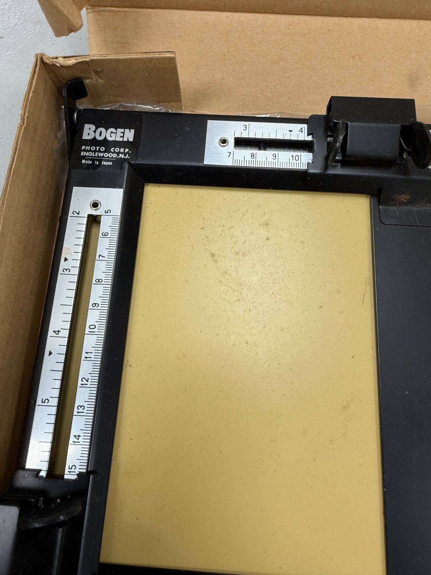 Bogen Vintage Darkroom Photo Printing Easel 8x10 Adjustable Blades