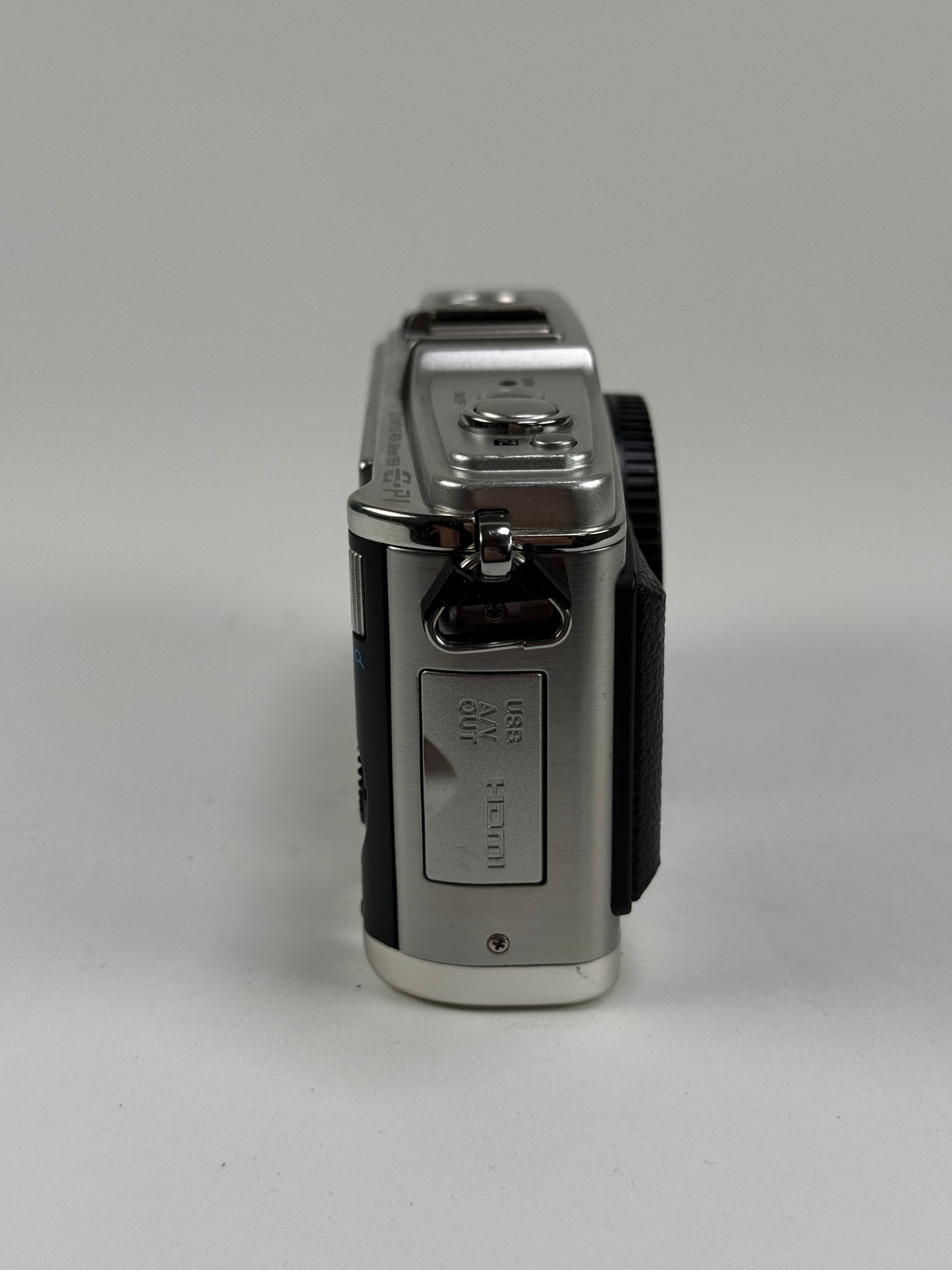 Olympus PEN E-P1 12.3MP Digital Camera - Silver (Body Only)