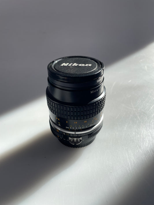 Nikon Nikkor AIS 55mm f2.8 Micro Lens