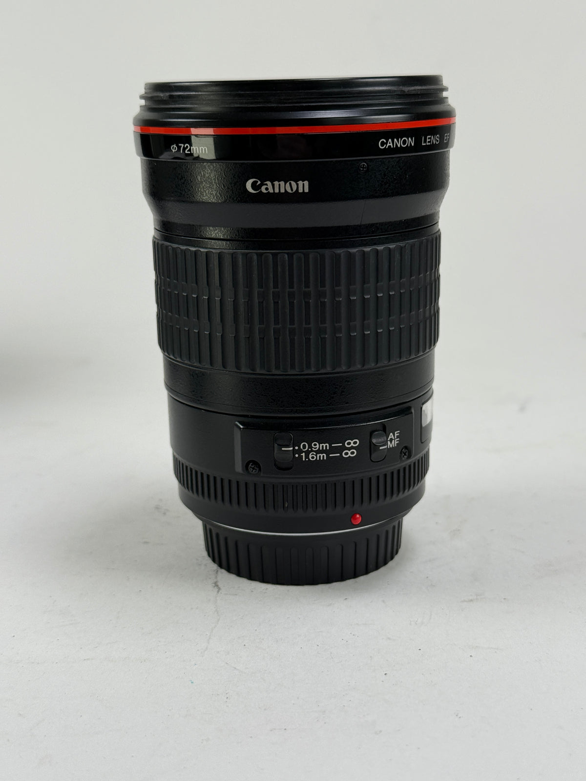 Canon EF 135mm f2 L USM lens