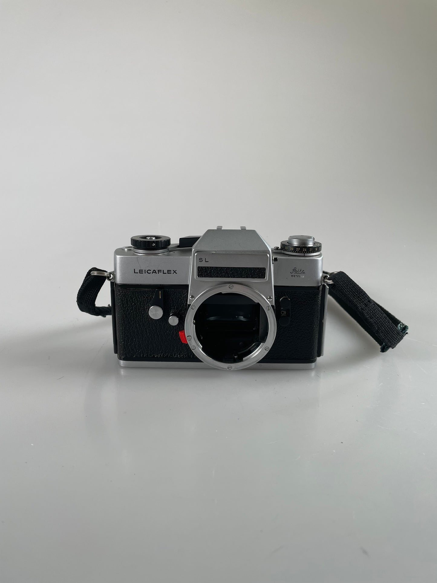 Leicaflex SL Chrome Body 35mm film camera