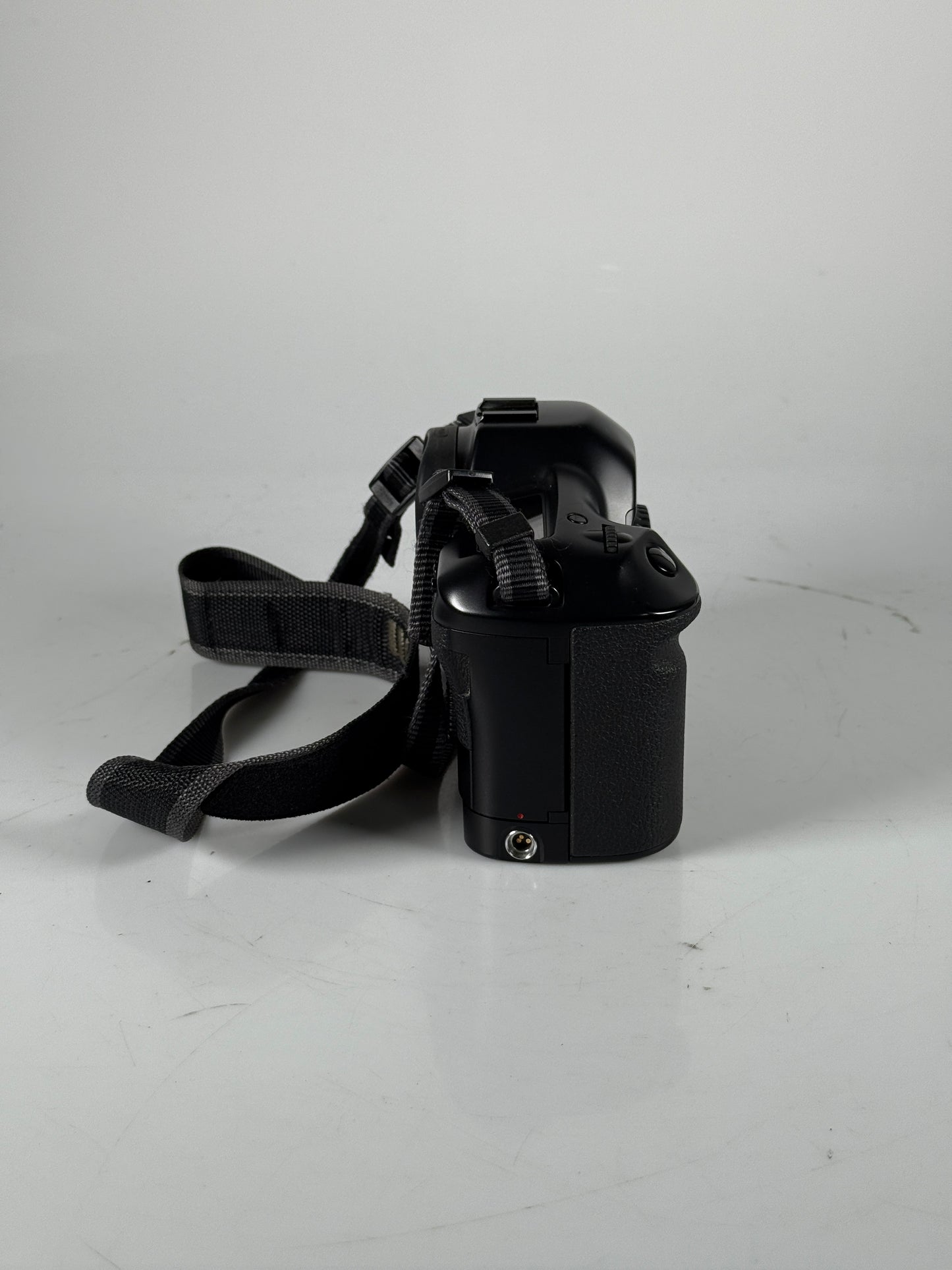 Canon EOS-1 SLR 35mm Film Camera Body