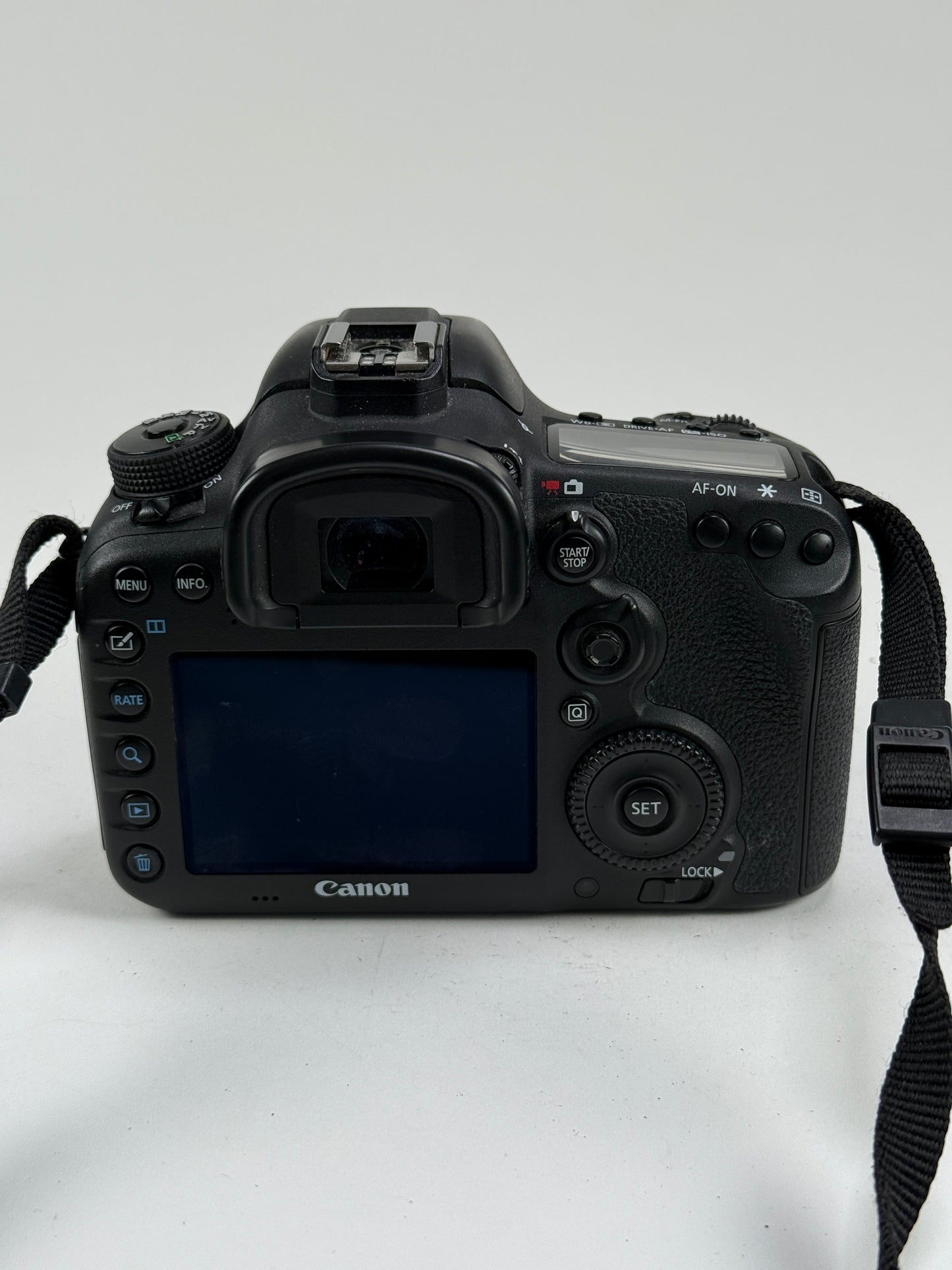 Canon EOS 7D mark II 20.2MP Digital SLR Camera Body