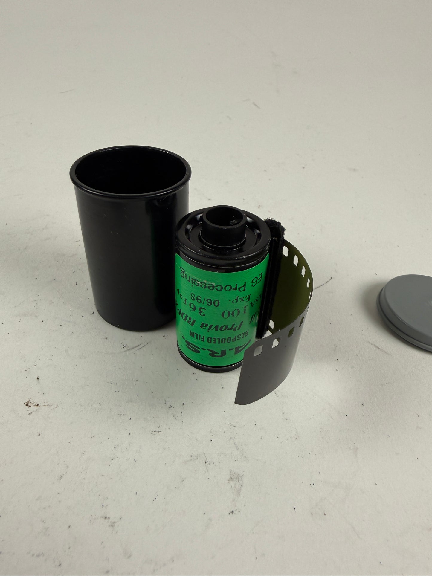 Fujichrome Provia 100 35mm film, 36exp, frozen 1 roll RPD II respooled