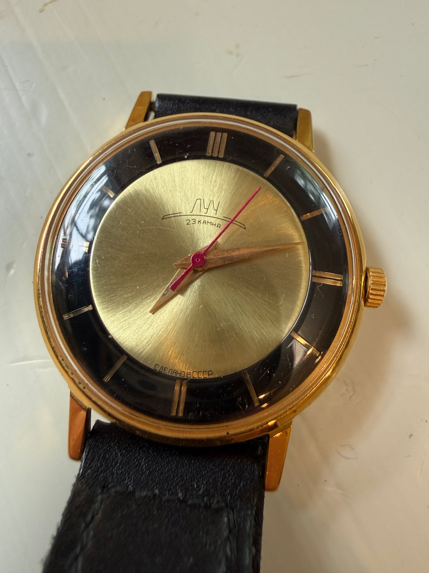 Luch de Luxe Ultra Slim Wrist Watch Soviet Men's Vintage Mechanical Watch USSR