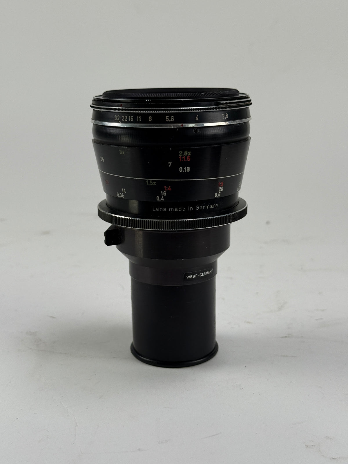 Kilfitt Zoomar Muenchen Macro-Kilar 90mm F2.8 lens in Arri Standard mount