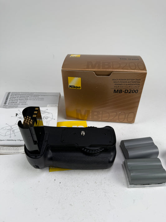 Nikon MB-D200 Battery Grip for D200 or Fuji FujiFilm Finepix S5