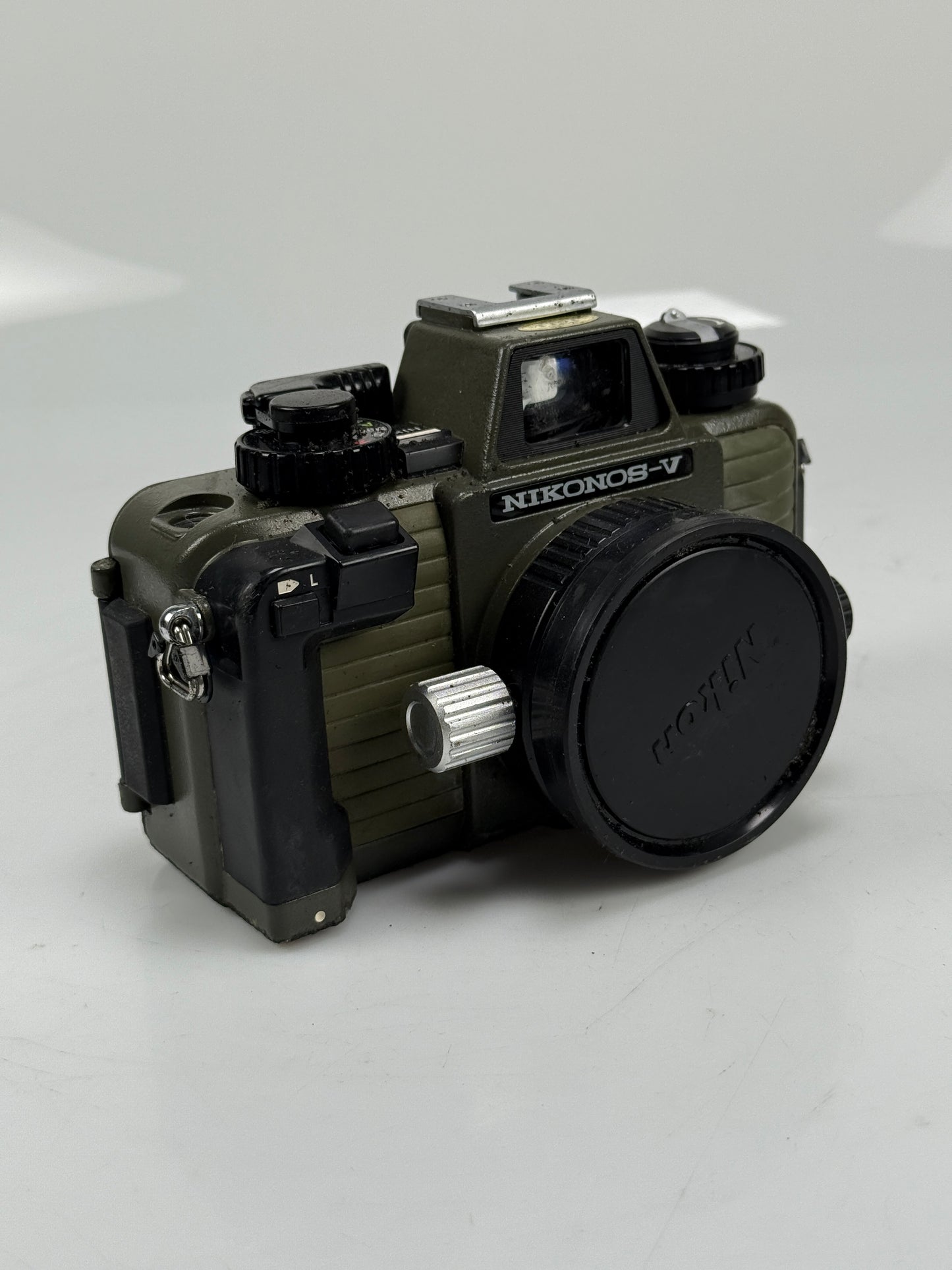 NIKON NIKONOS V Underwater Film Camera 35mm Green with lens