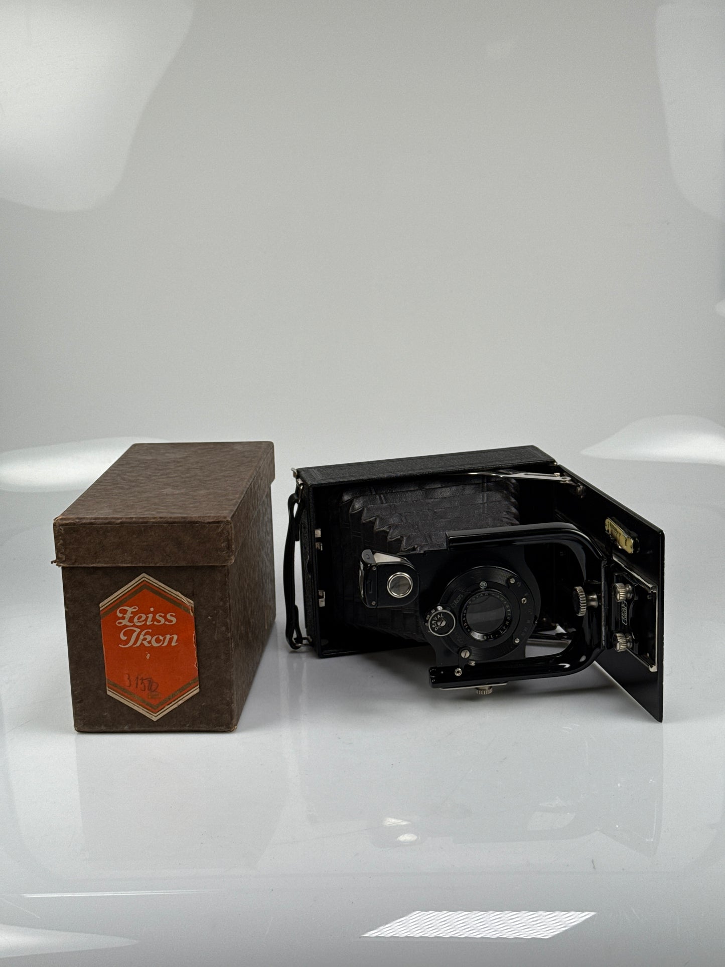 Zeiss Ikon Volta 135/7 6.5x9cm Folding Plate Camera w Novar Anastigmat 135mm f6.3
