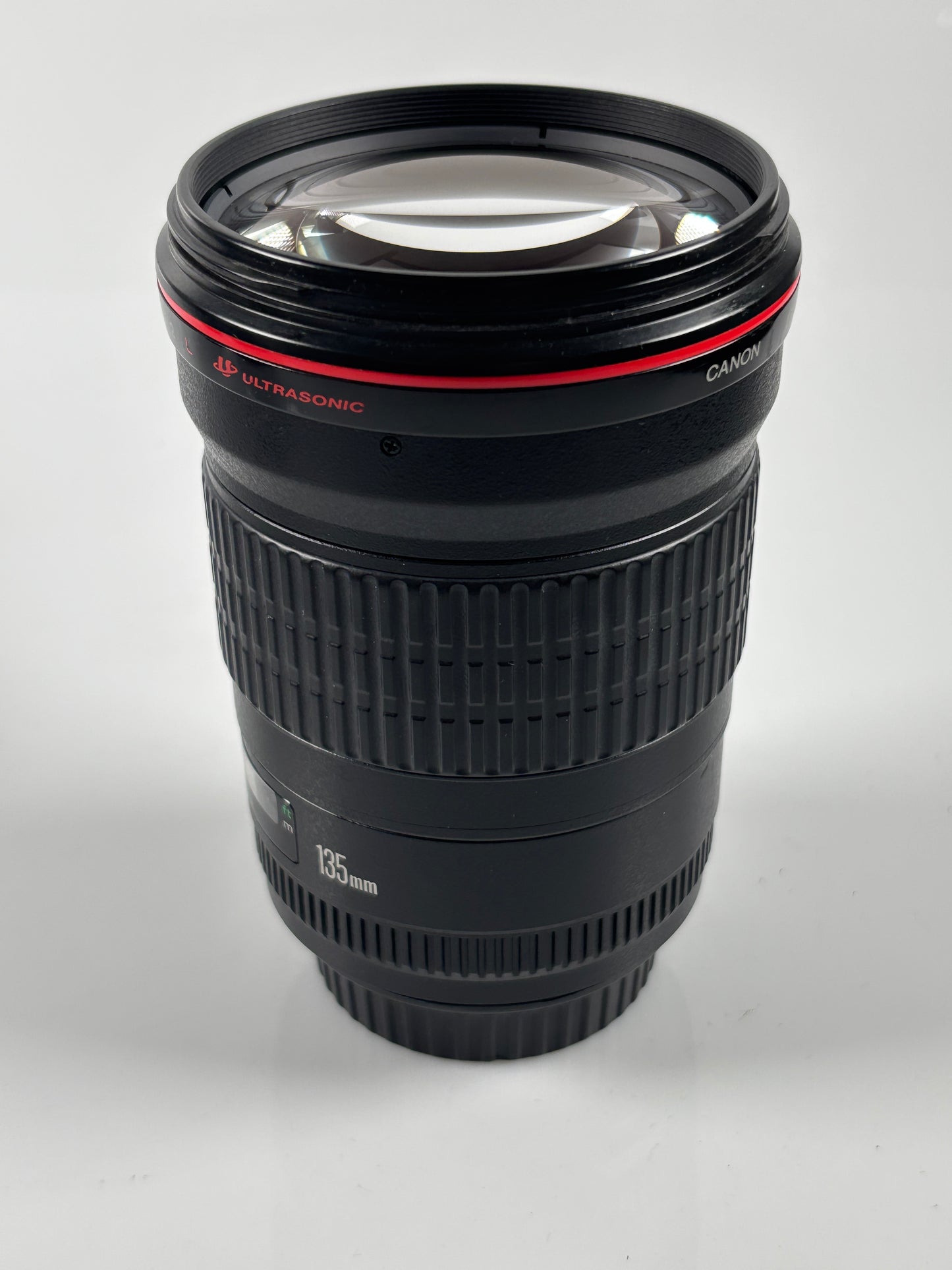 Canon EF 135mm f2 L USM lens