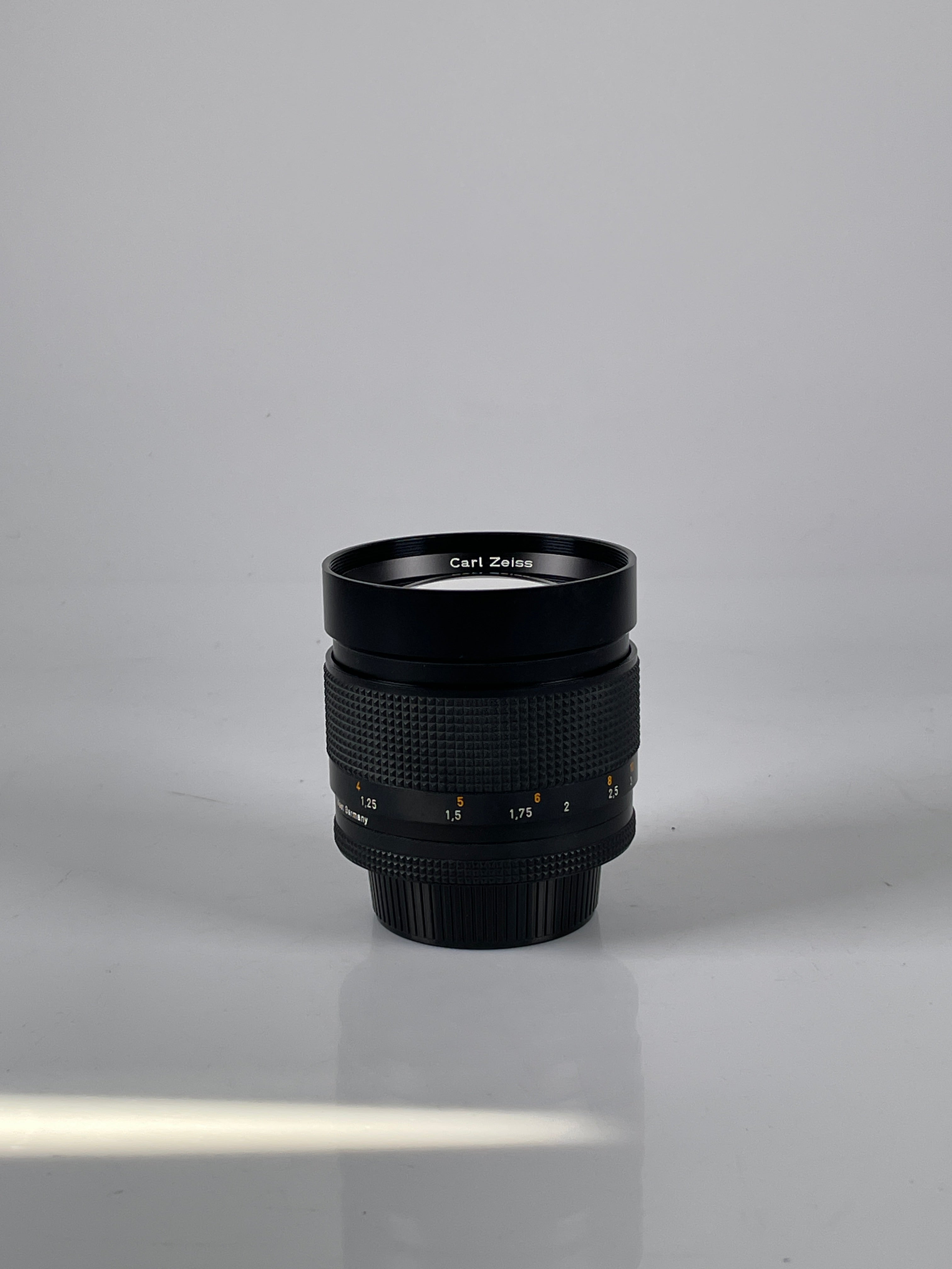 CONTAX Carl Zeiss Planar 85ｍｍ F1.4 AEG MINT] Tested Contax Carl Zeiss Planar T* 85mm f1.4 AEG Lens