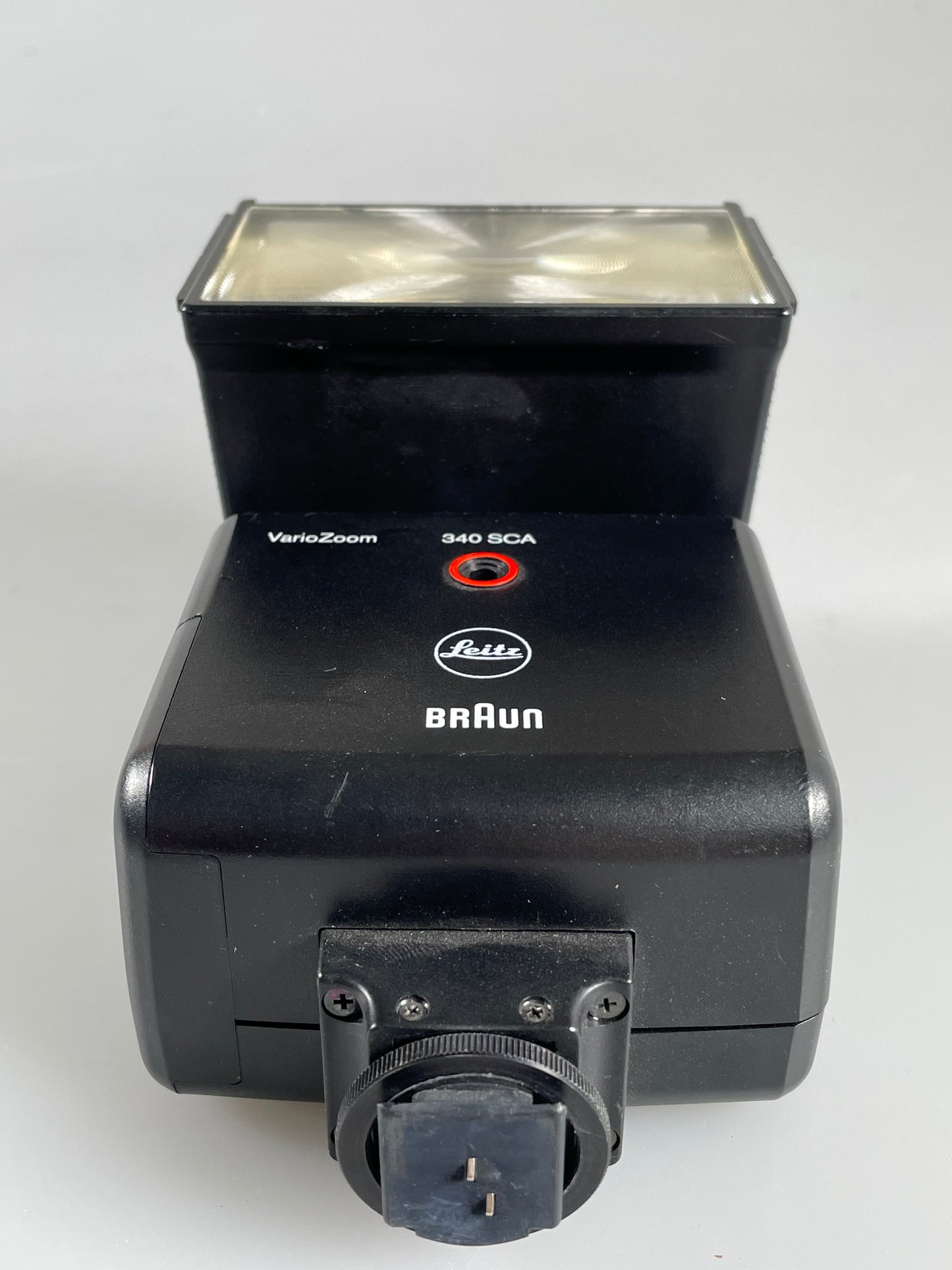 Braun 340 SCA VarioZoom flash for Leica