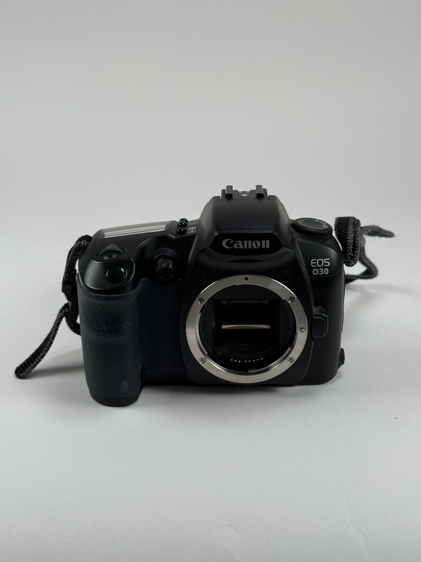 Canon EOS D30 3.1 MP Digital SLR Camera Body