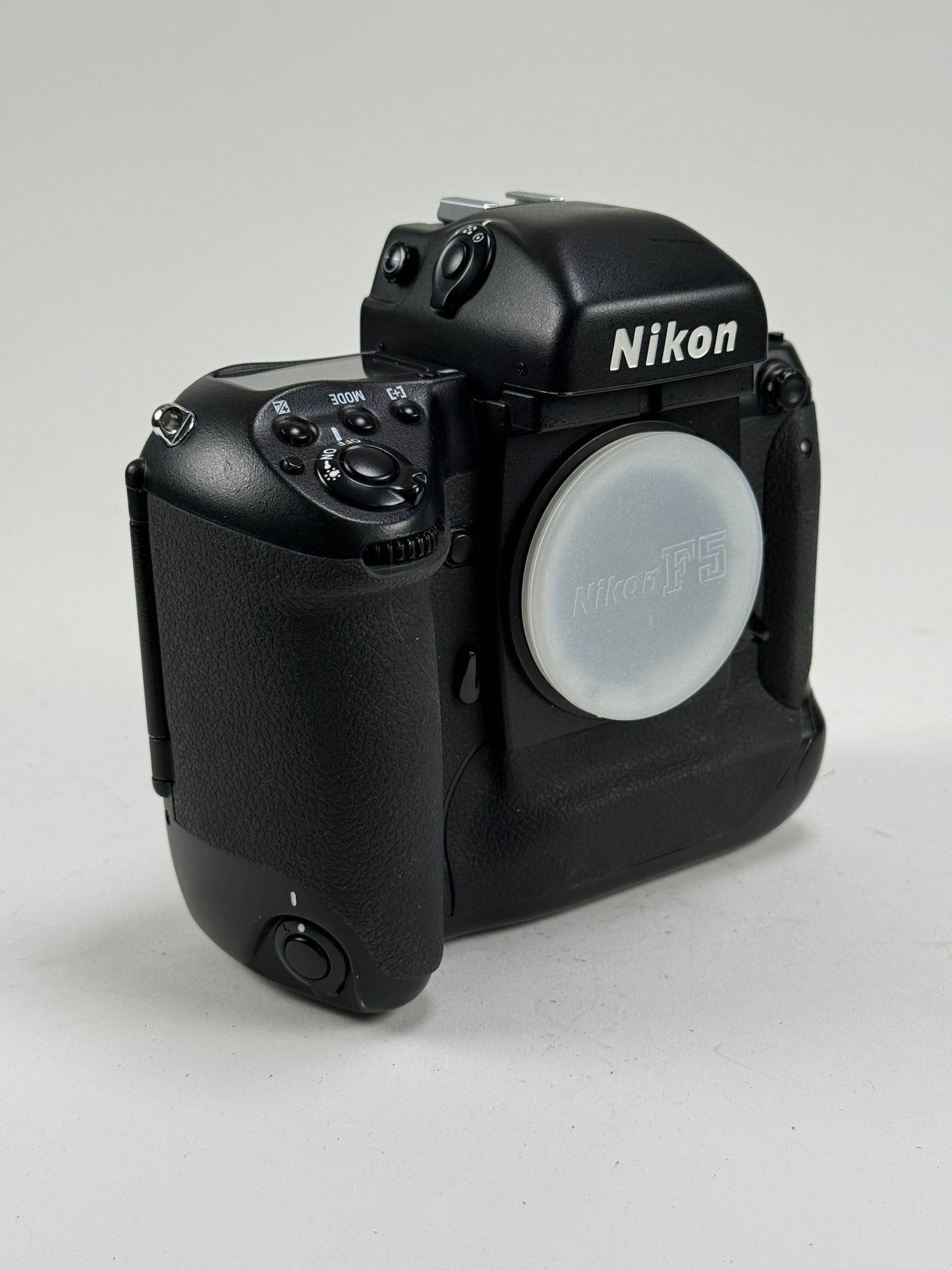Nikon F5 35mm SLR Film Camera Body