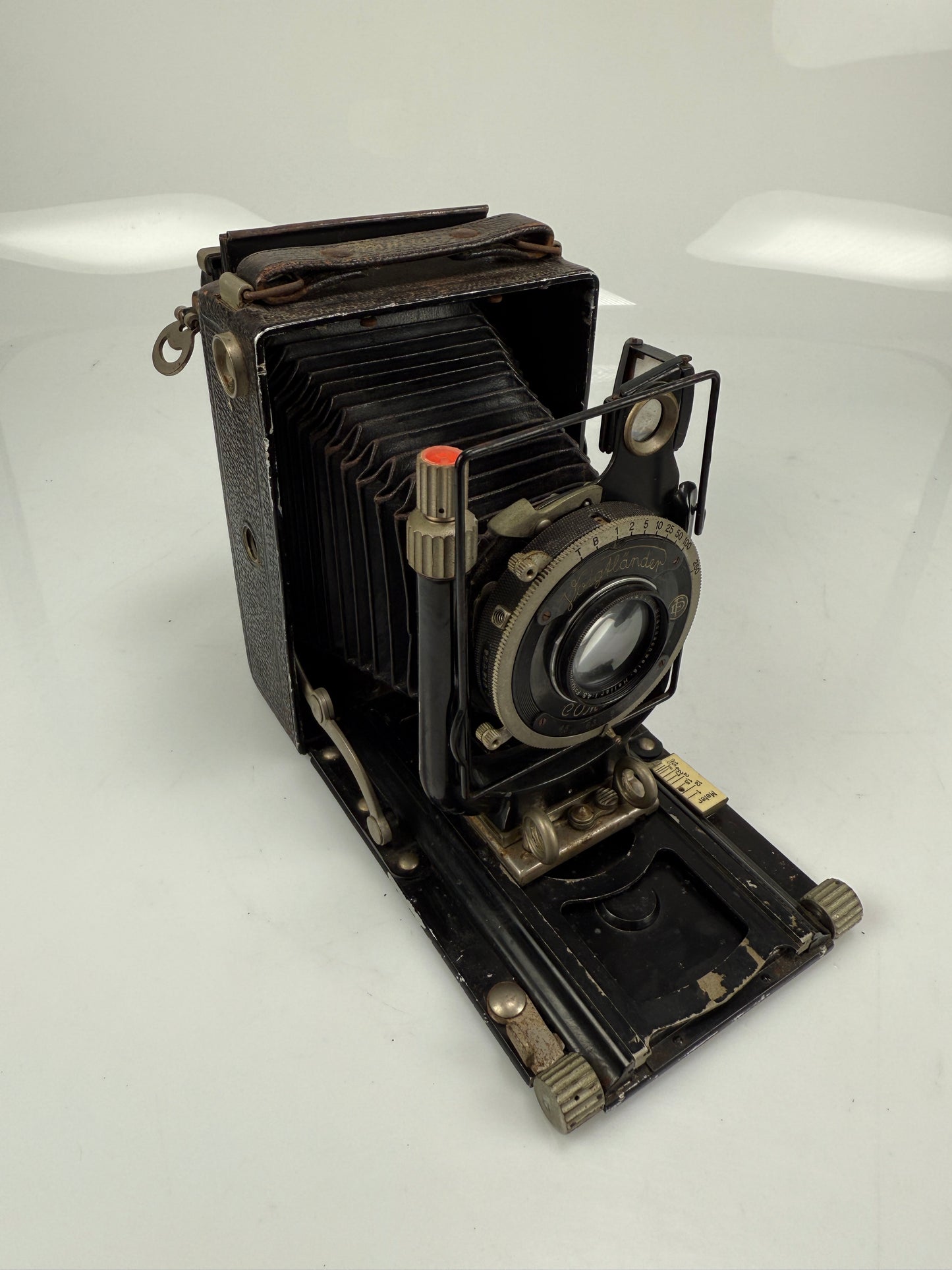 Voigtlander Bergheil Heliar lens 10.5cm f4.5 / 9x12cm folding camera