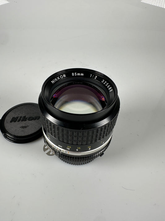 NIKON AIS NIKKOR 85mm f2 Portrait MF Prime Camera Lens