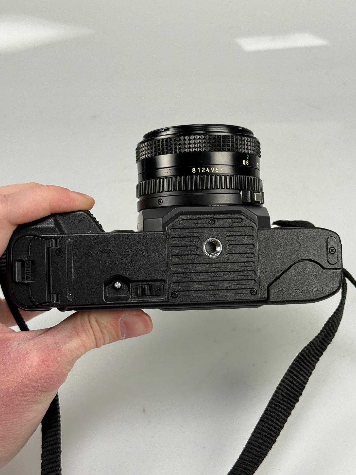 Canon T70 35mm MF Film SLR Camera kit with 50mm f1.8 FD