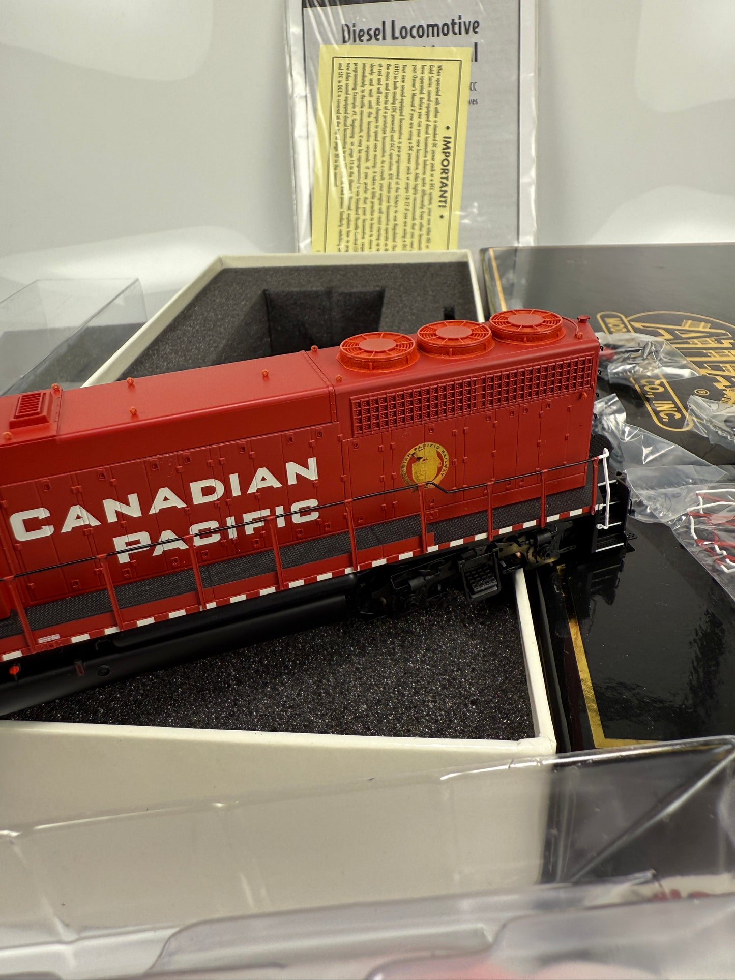 ATLAS master gold HO Canadian Pacific Beaver 4616 GP-40 low noise locomotive w/ DCC & Sound