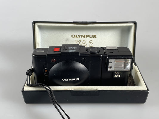 Olympus XA2 35mm Rangefinder Camera 35mm f3.5 with A11 flash