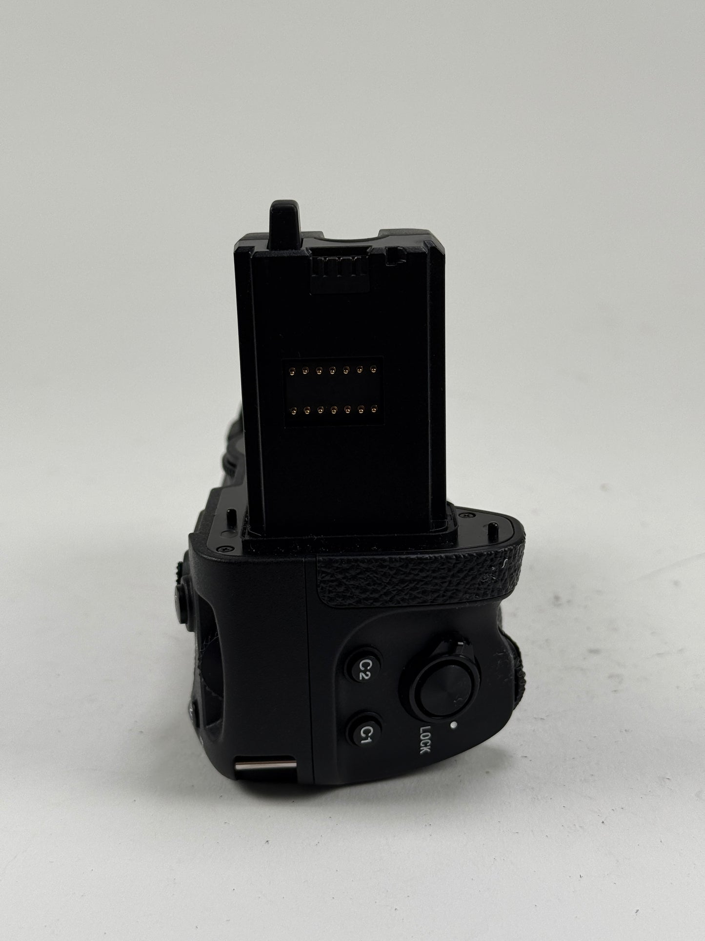 SONY VG-C4EM Vertical Grip (for a7R IV/a9 II Cameras)