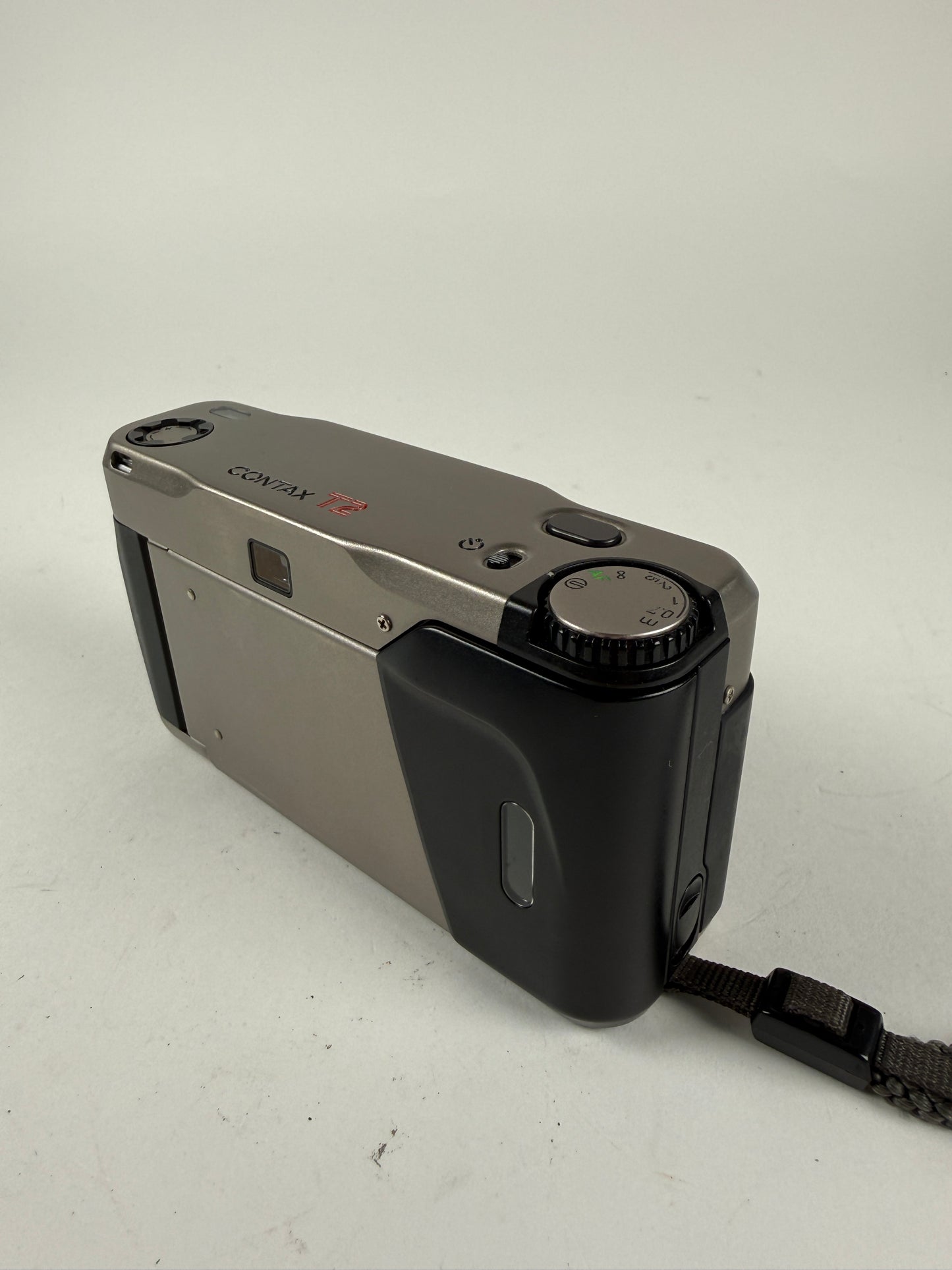 CONTAX T2 Point ＆ Shoot 35mm Film Camera