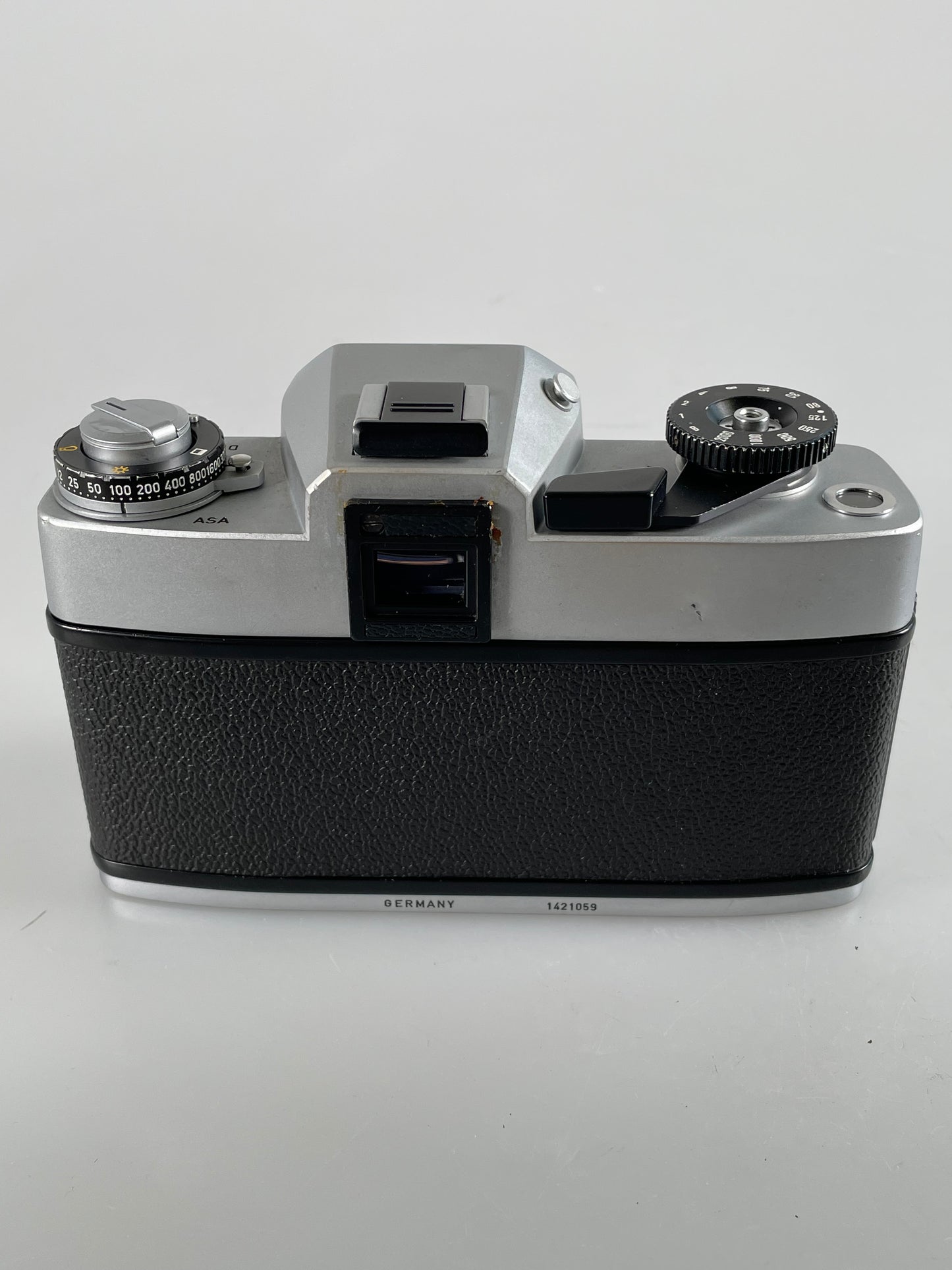 Leica Leicaflex SL2 Chrome SLR 35mm Film Camera