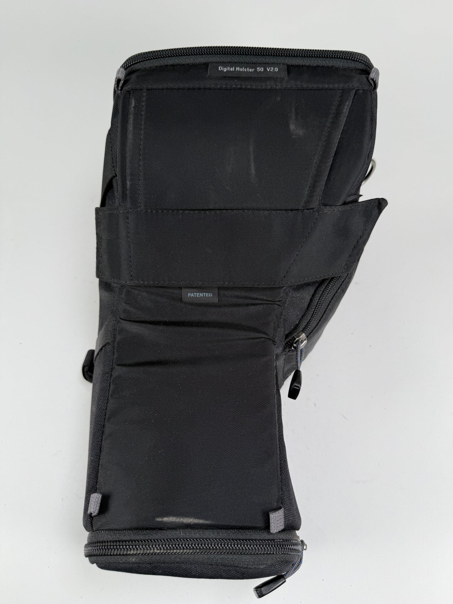 Think Tank Digital Holster 50 V2.0 Bag  Zipper Secured Lid Travel Black