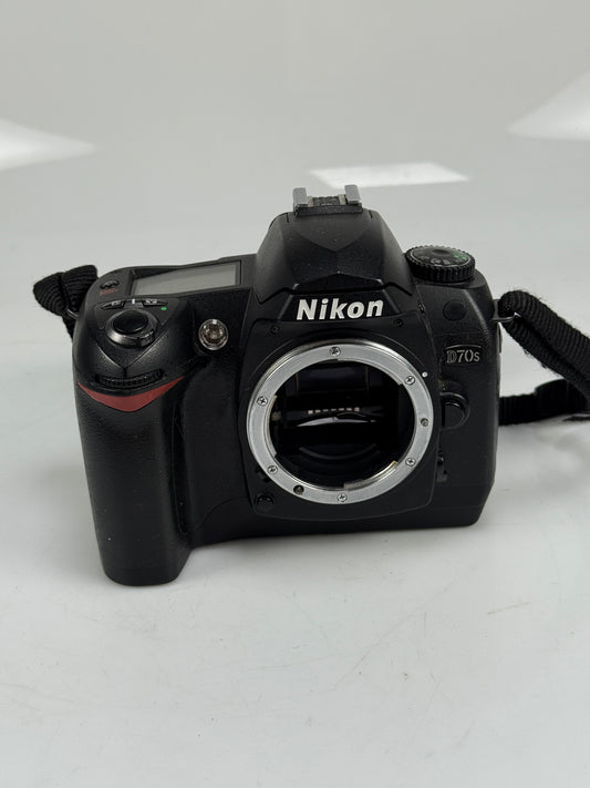 Nikon D70s Digital SLR Camera Body black