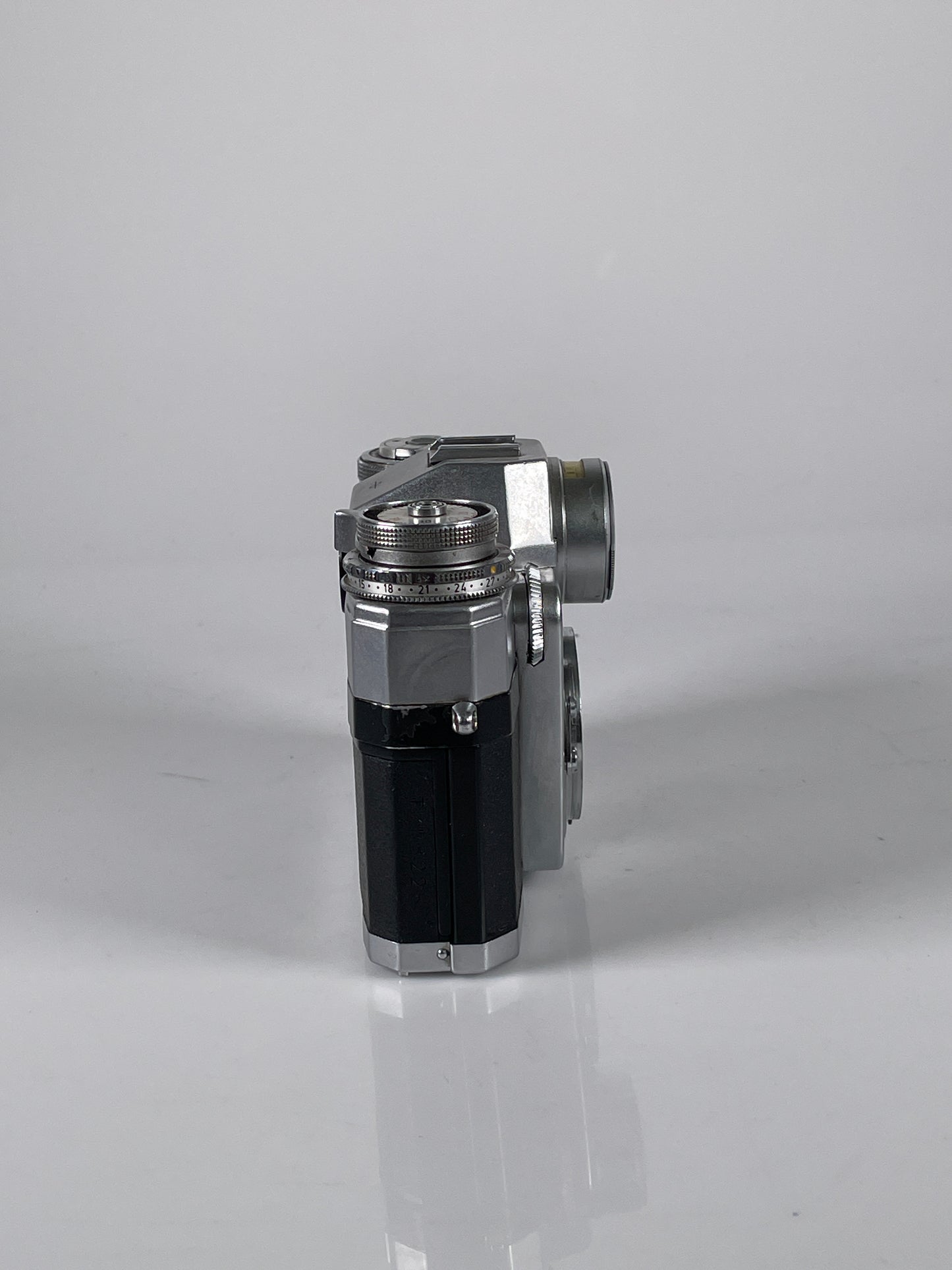 Zeiss Ikon Contarex Bullseye 35mm SLR Film Camera