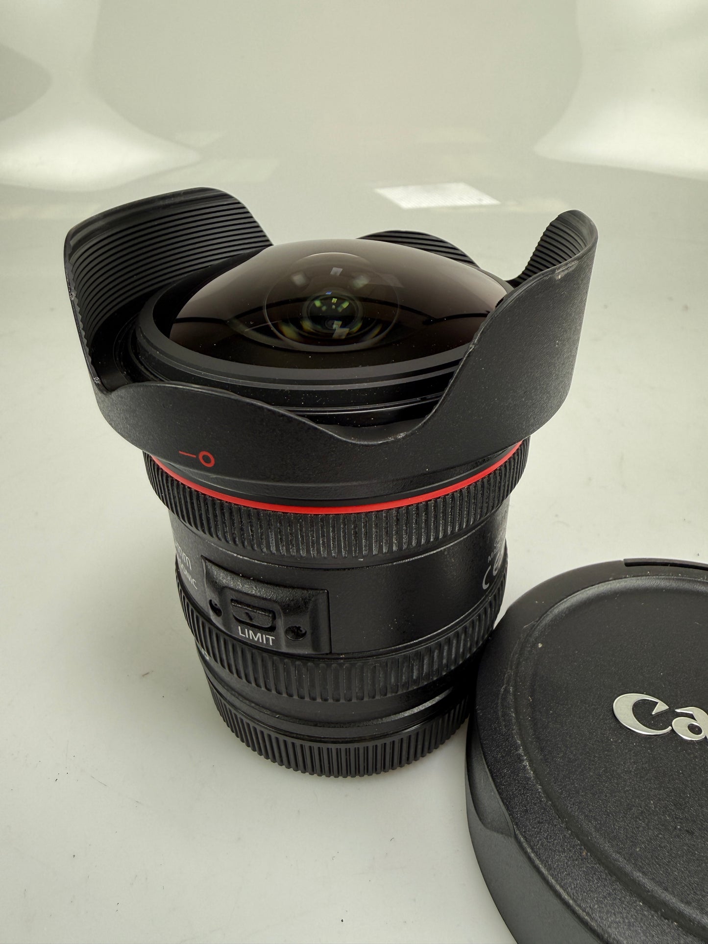 Canon EF 8-15mm f4 Fisheye L USM Lens