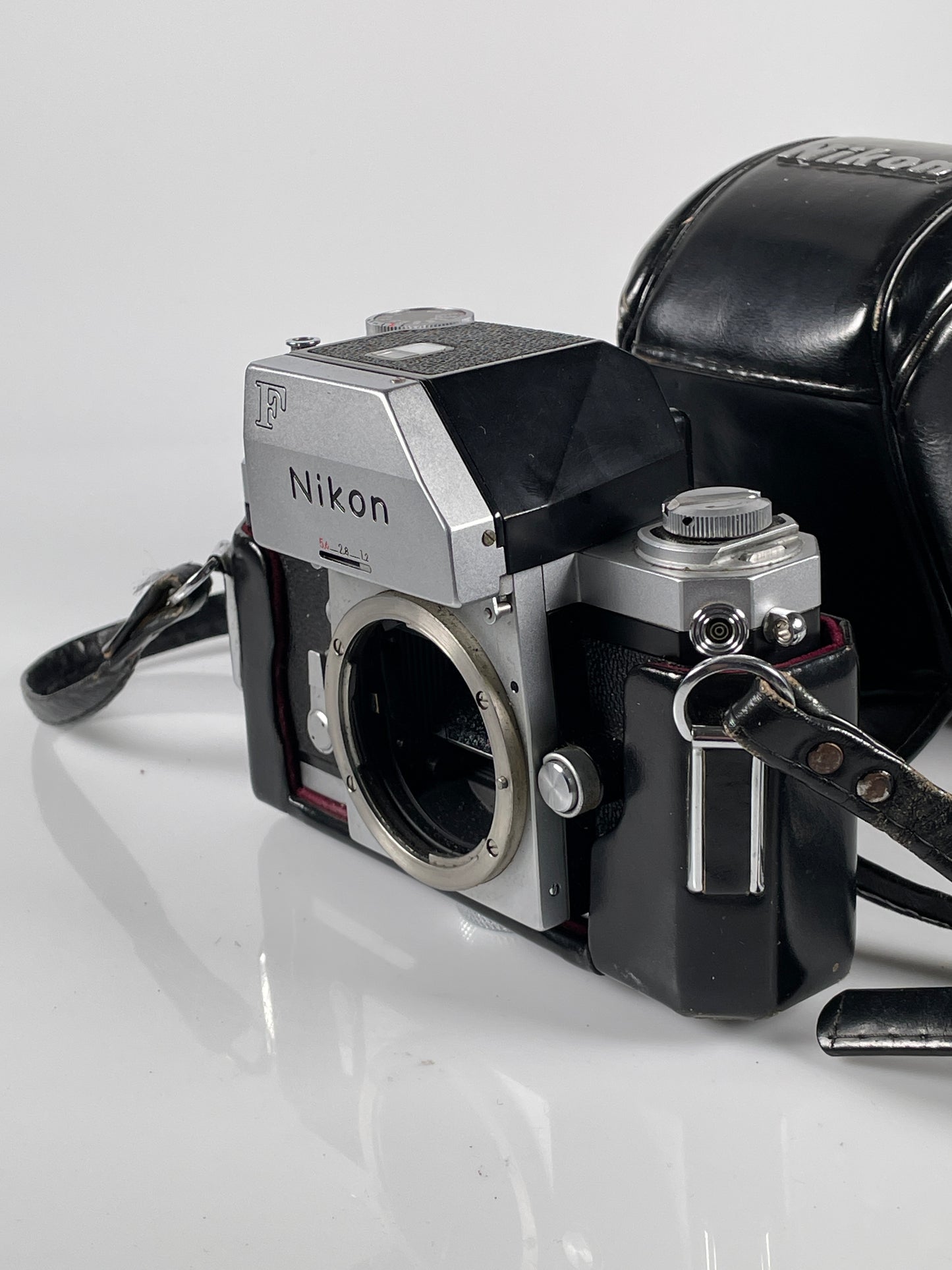 Nikon F Photomic FTN 35mm SLR Chrome Camera Body with case