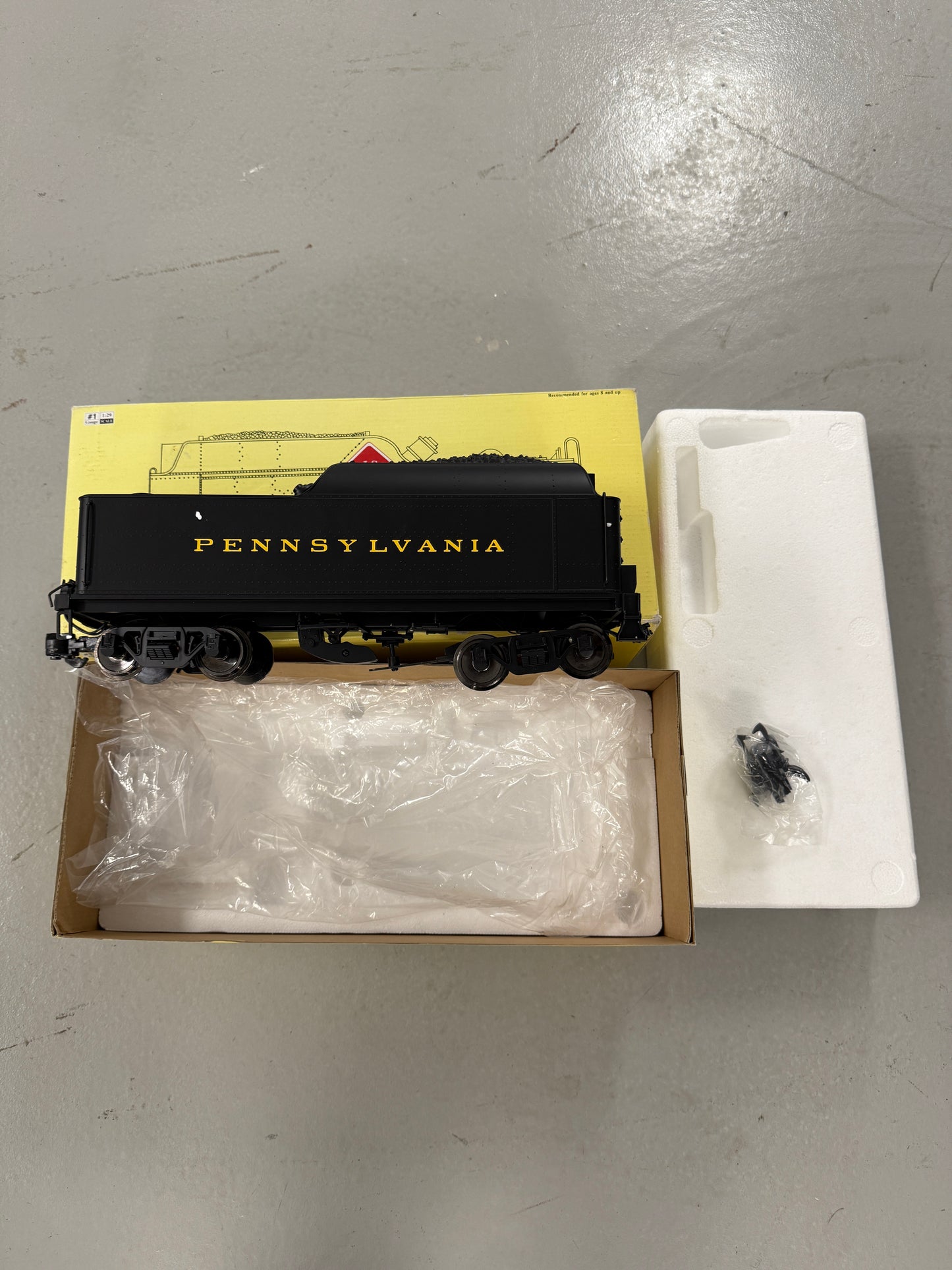 Aristo Craft Trains Pennsylvania Steam Locomotive G Scale with Tender smoke and sound