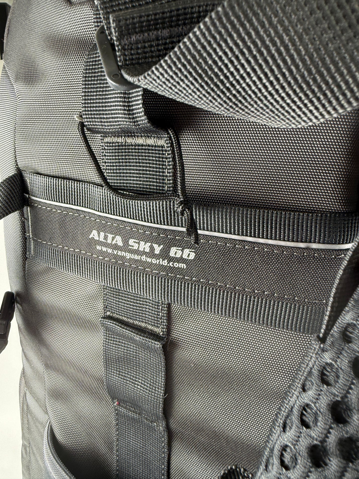 VANGUARD ALTA SKY 66 Camera Backpack Gray Super Telephoto Compatible