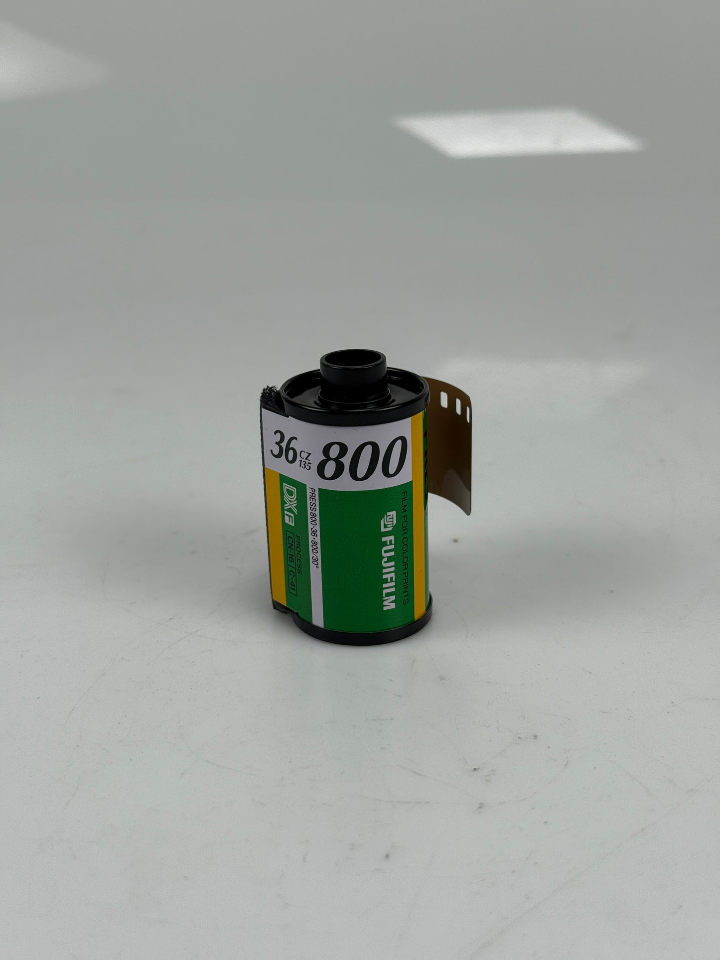 Fujifilm Superia 800 expired 35mm color film roll 36 exposures