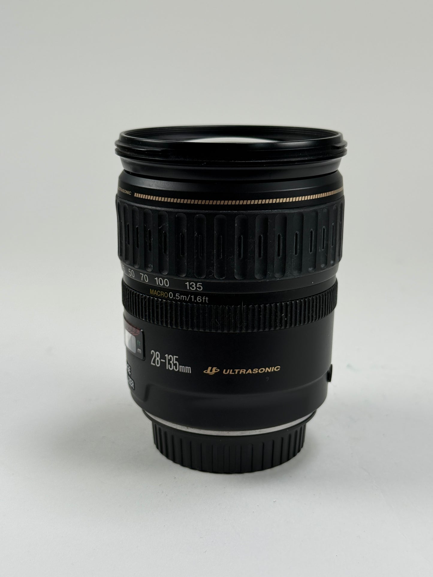 Canon EF 28-135mm f3.5-5.6 IS USM lens