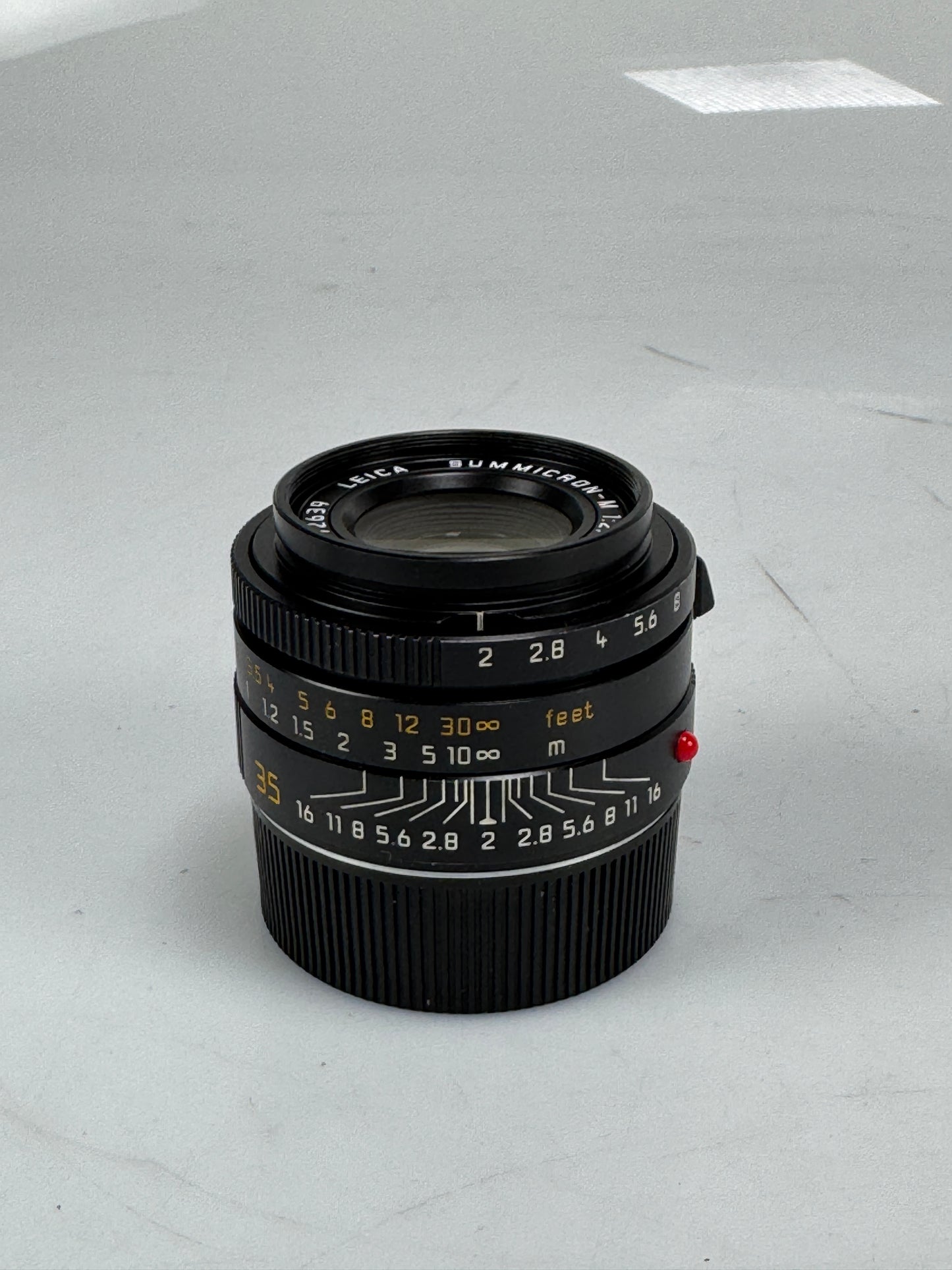 Leica 35mm f2 ASPH Summicron-M Black Lens