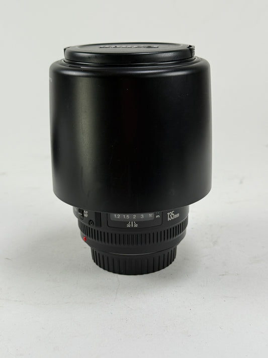 Canon EF 135mm f2 L USM lens