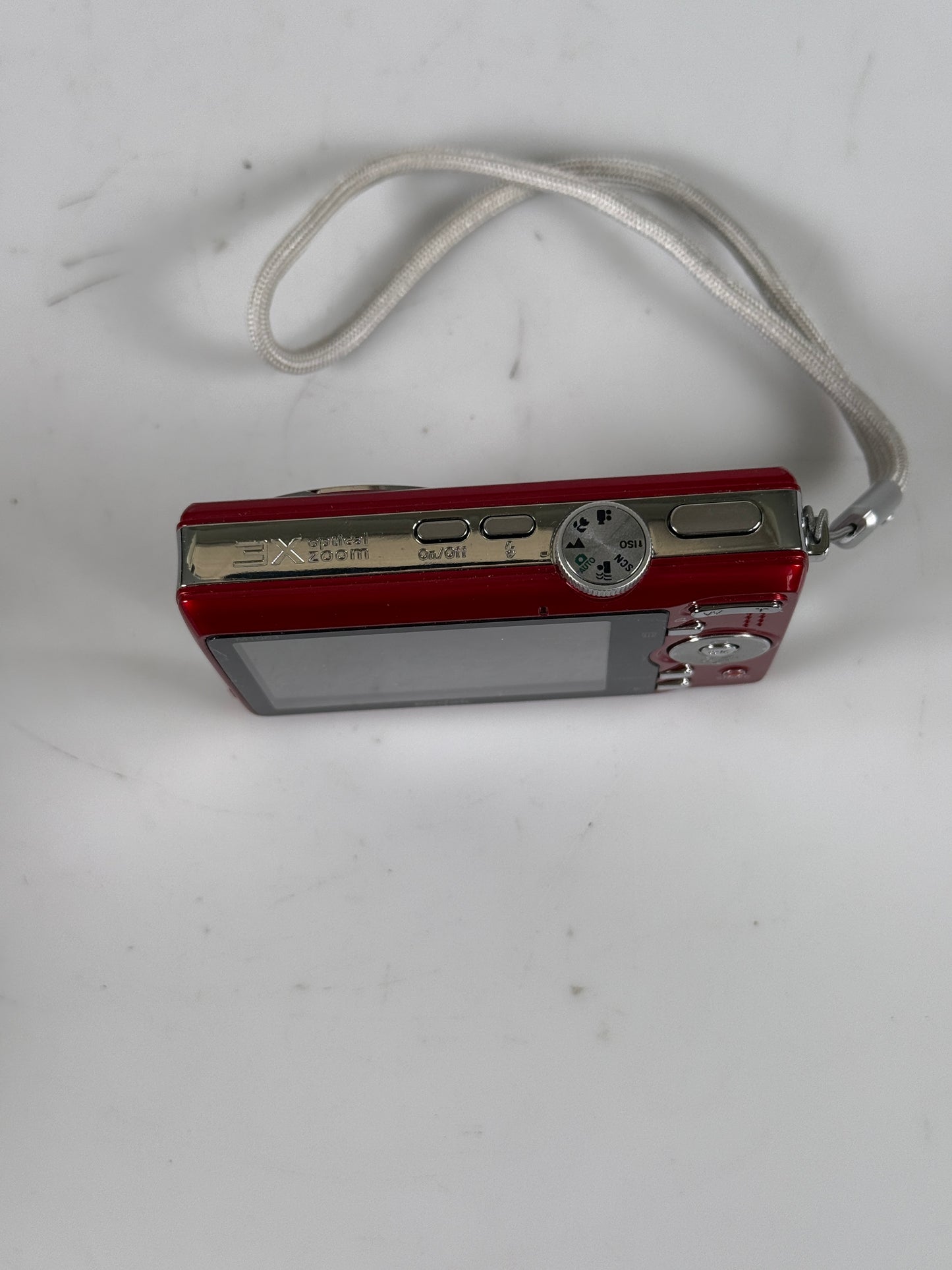 Kodak EasyShare M1063 10.3MP Digital Camera Red
