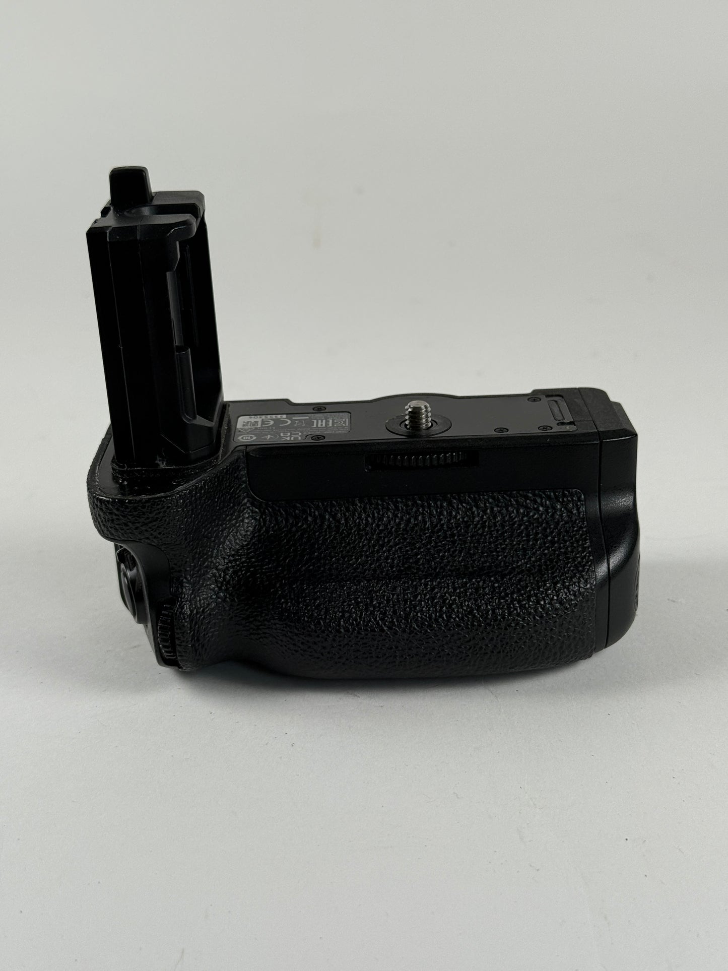 SONY VG-C4EM Vertical Grip (for a7R IV/a9 II Cameras)