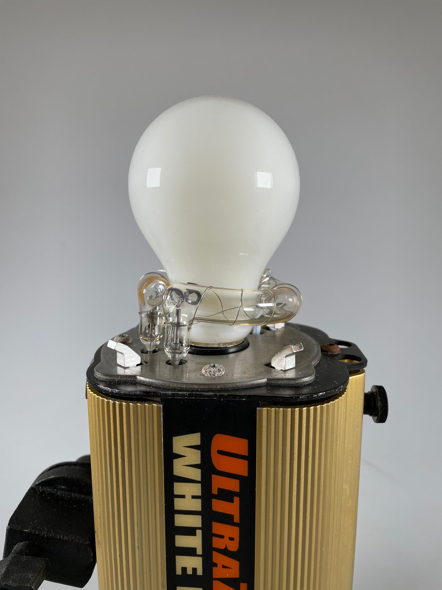 White Lightning UltraZap 1600 Paul C Buff Monolight Flash Unit with Cord and Reflector
