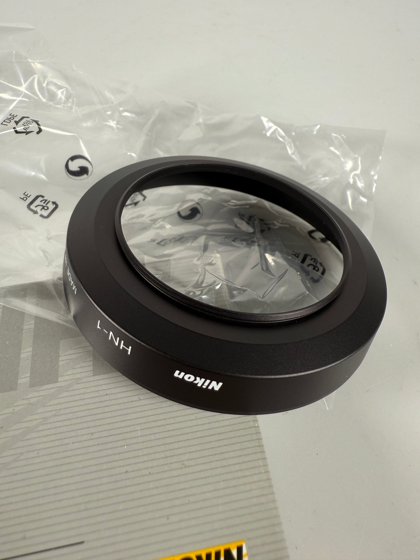 Nikon HN-1 lens hood 24mm, 28mm, 35mm