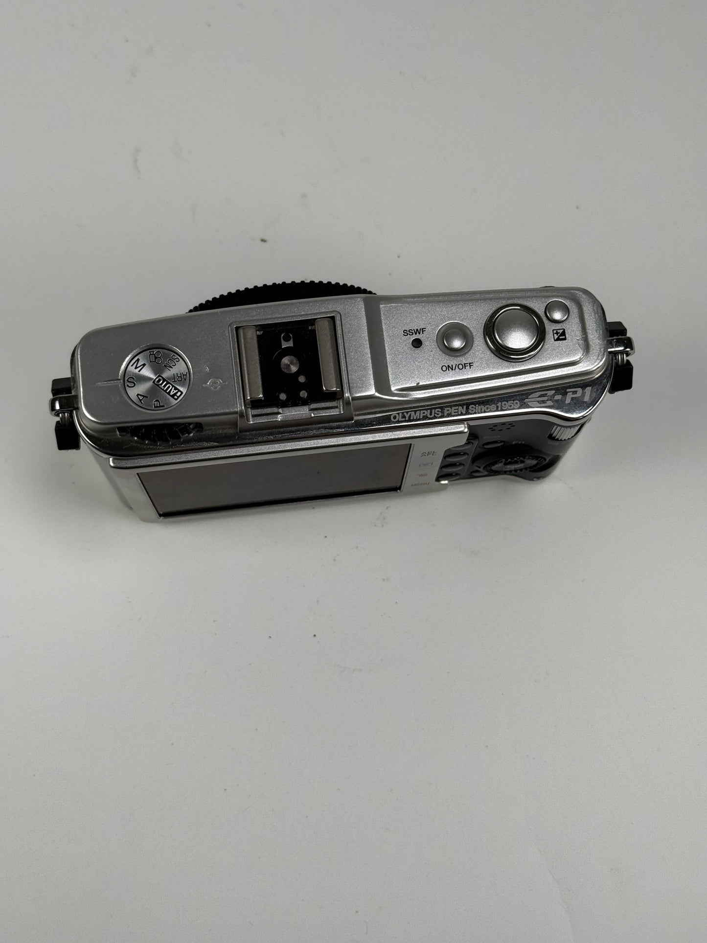 Olympus PEN E-P1 12.3MP Digital Camera - Silver (Body Only)