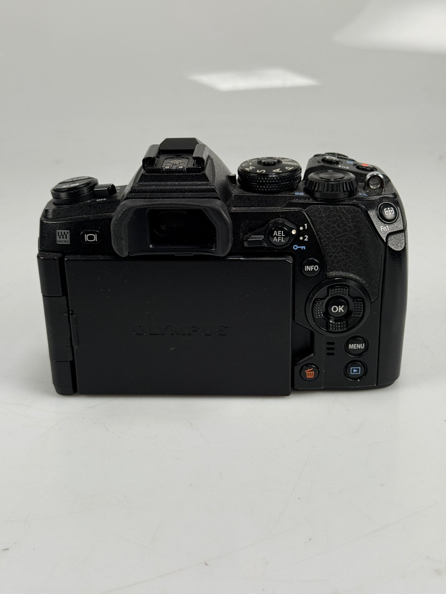 Olympus OM-D E-M1 Mark II 20.4MP Mirrorless MFT Digital Camera Body