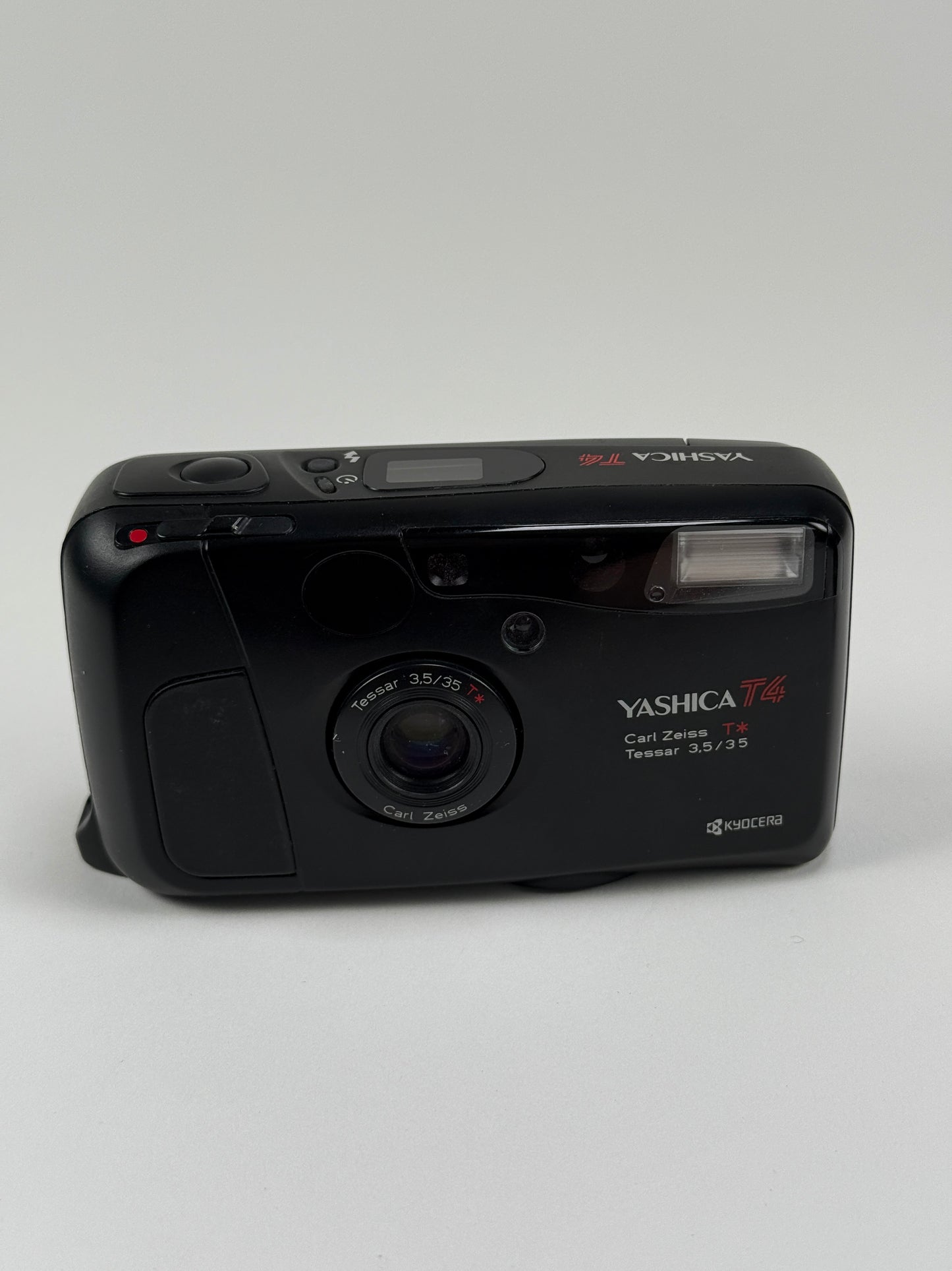 Yashica T4 T* Carl Zeiss 35mm F3.5 Lens Camera black